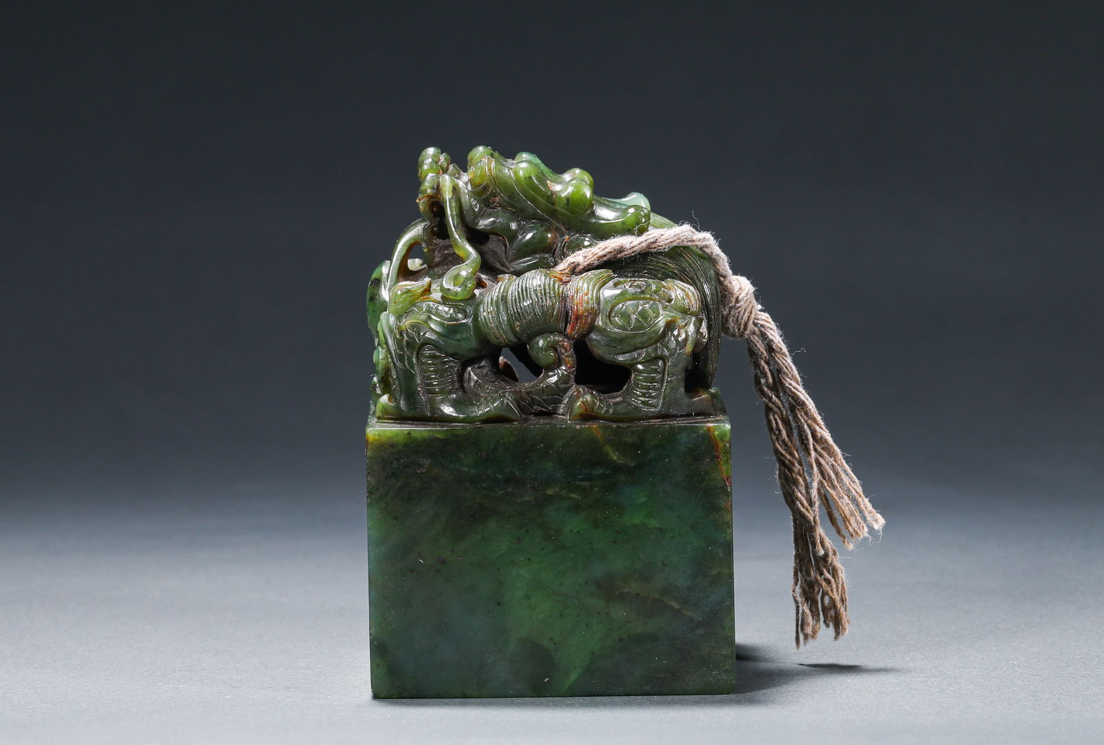QING DYNASTY, QIANLONG HETIAN JADE SEAL (1 of 6)