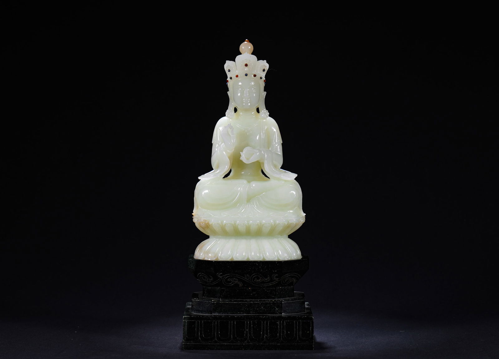 MING DYNASTY, HETIAN JADE BUDDHA STATUES: Name MING DYNASTY, HETIAN JADE BUDDHA STATUES Dimensions H:29cm W:11.5cm Weight:2810g Condition Additional photographs and condition reports are available upon request as a courte