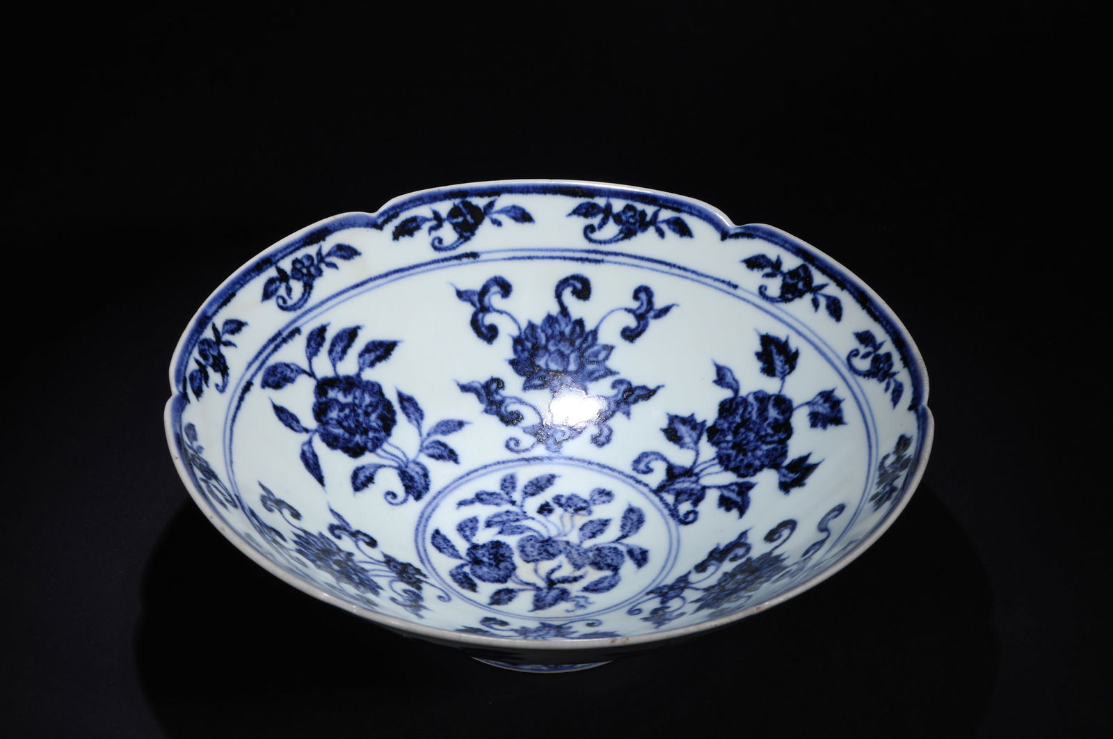 MING DYNASTY, XUANDE BLUE AND WHITE BOWL: Name MING DYNASTY, XUANDE BLUE AND WHITE BOWL Dimensions H:7.5cmD:2cm Condition Additional photographs and condition reports are available upon request as a courtesy to our clients.