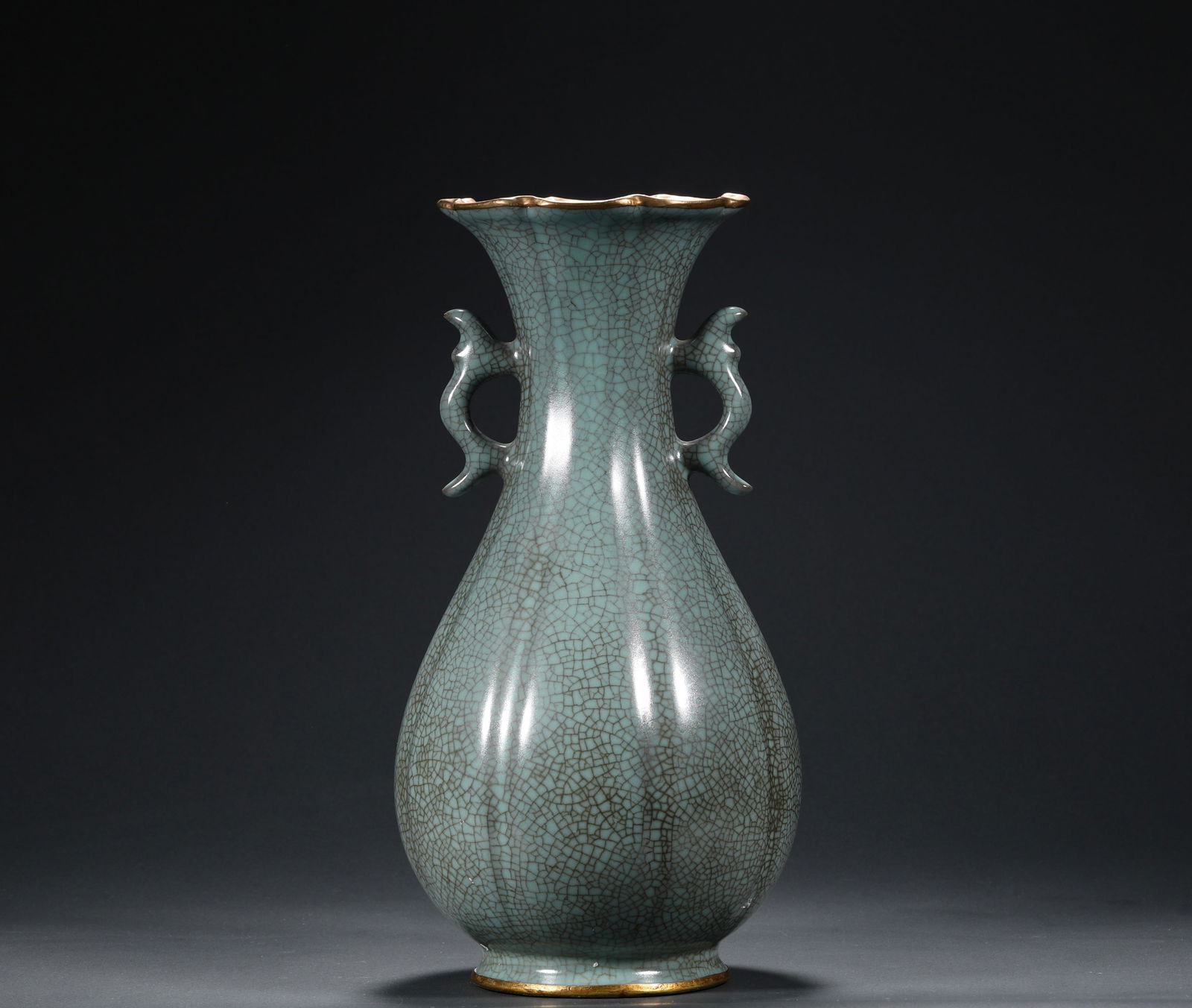 IN THE SONG DYNASTY, RU KILN VASE APPRECIATION (1 of 8)