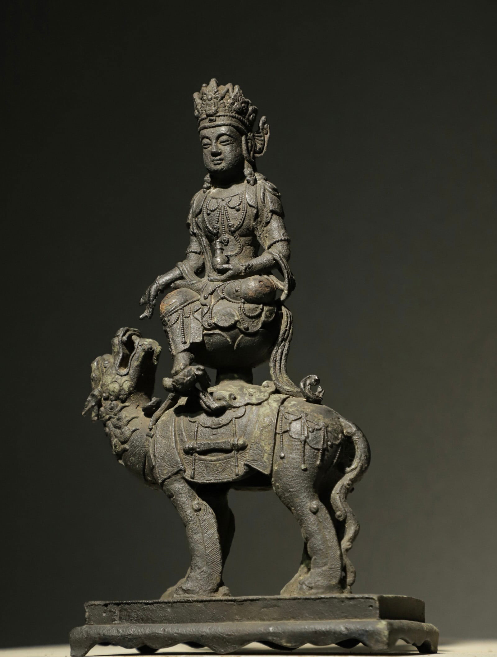 A BRONZE STATUE OF GUANYIN BODHISATTVA FROM THE TANG DYNASTY (1 of 9)