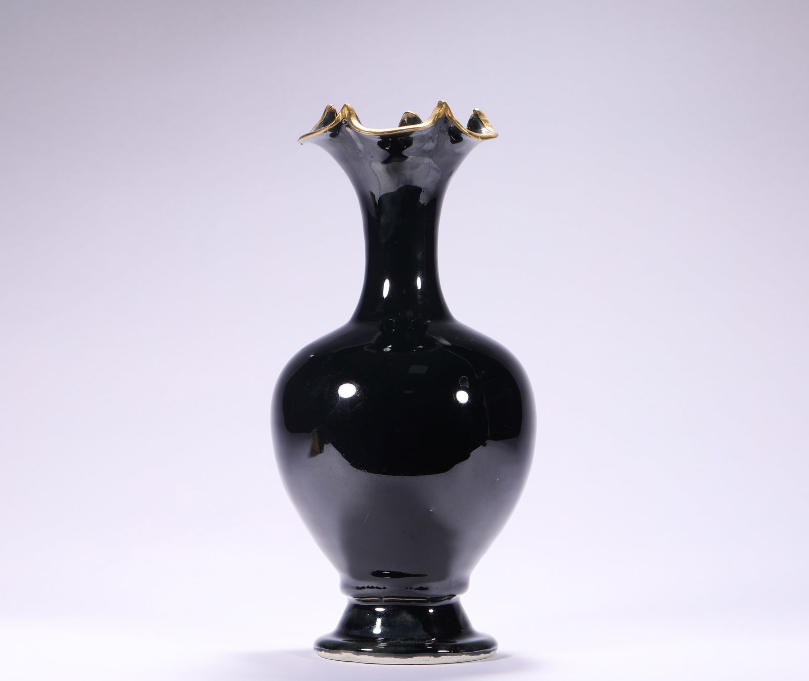 SONG DYNASTY, BLACK GLAZED ORNAMENTAL VASE OF DING KILN (1 of 7)
