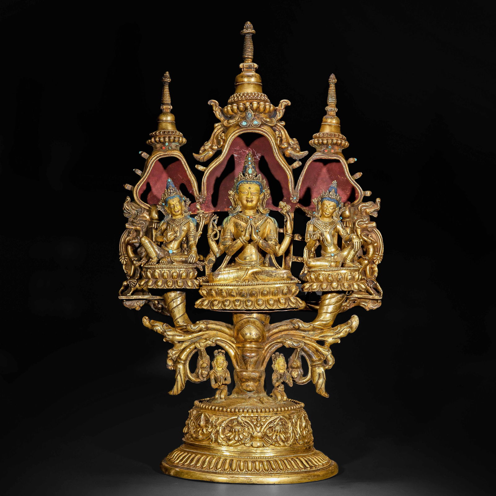 A 15TH-CENTURY STATUE OF THE GREAT SUN BUDDHA PREACHING THE SCRIPTURES: Name A 15TH-CENTURY STATUE OF THE GREAT SUN BUDDHA PREACHING THE SCRIPTURES Dimensions H:63cm W:39cm Weight16750g Condition Additional photographs and condition reports are available