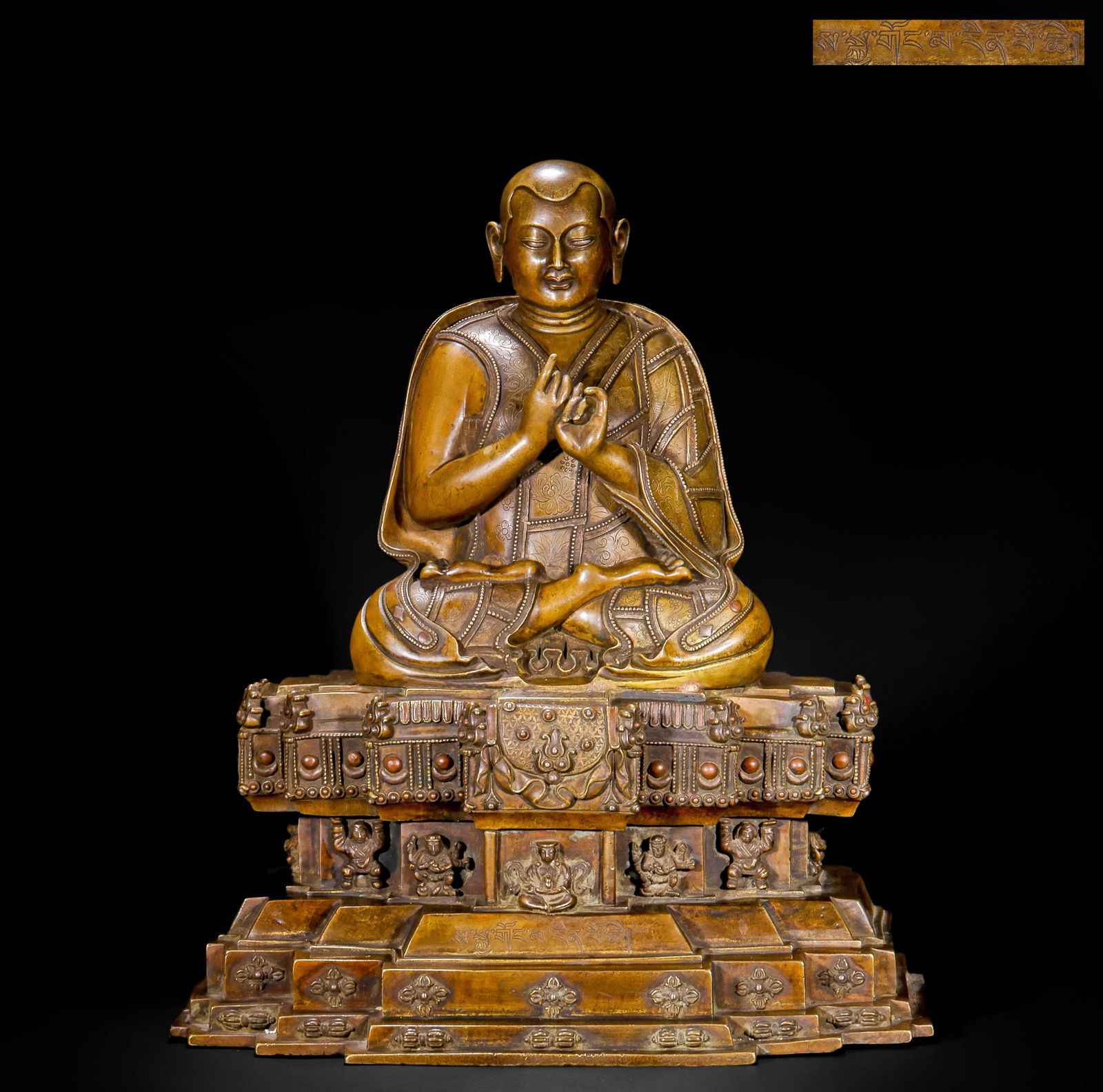 A 13TH-CENTURY BRONZE STATUE OF SAKYAMUNI BUDDHA: Name A 13TH-CENTURY BRONZE STATUE OF SAKYAMUNI BUDDHA Dimensions H:37cm W:31cm Weight10600g Condition Additional photographs and condition reports are available upon request as a cou