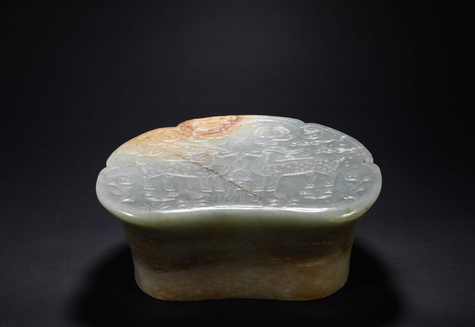 TANG DYNASTY, HETIAN JADE DOUBLE DEER PATTERN PILLOW (1 of 10)