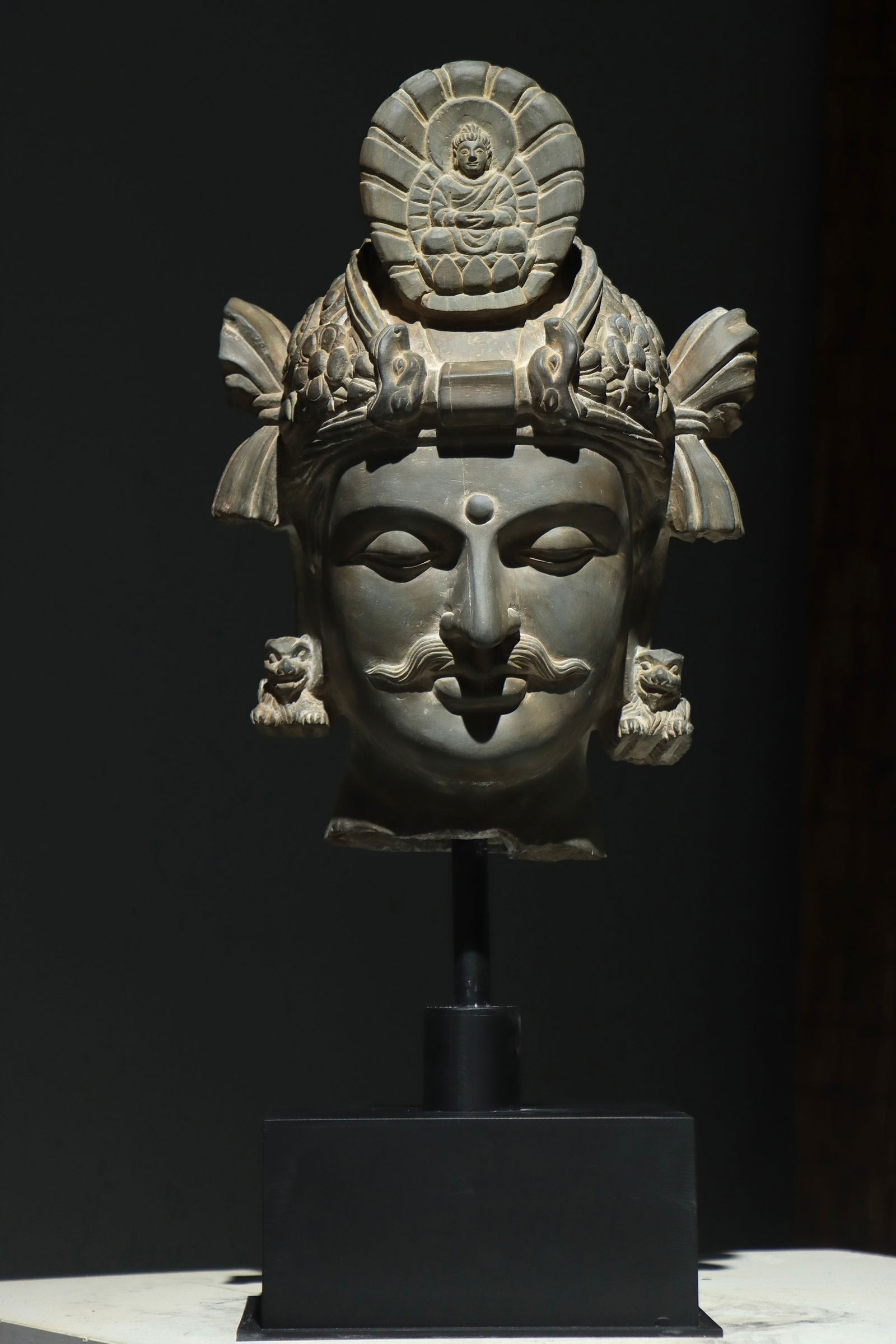3RD CENTURY GANDHARA STONE HEAD (1 of 9)
