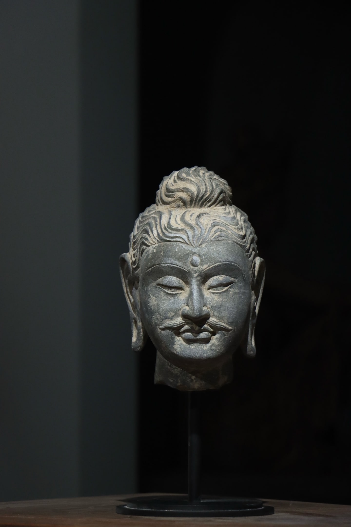 2ND CENTURY GANDHARA BUDDHA'S HEAD (1 of 8)