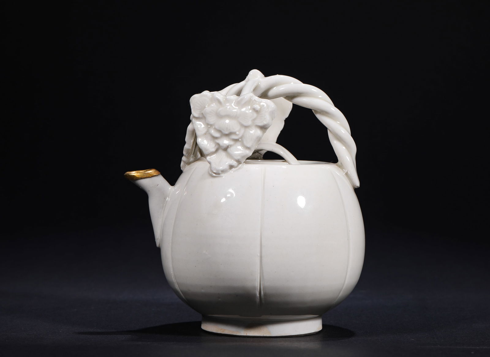 NORTHERN SONG DYNASTY DING KILN WHITE GLAZED MELON-SHAPED HANDLE TEAPOT (1 of 6)