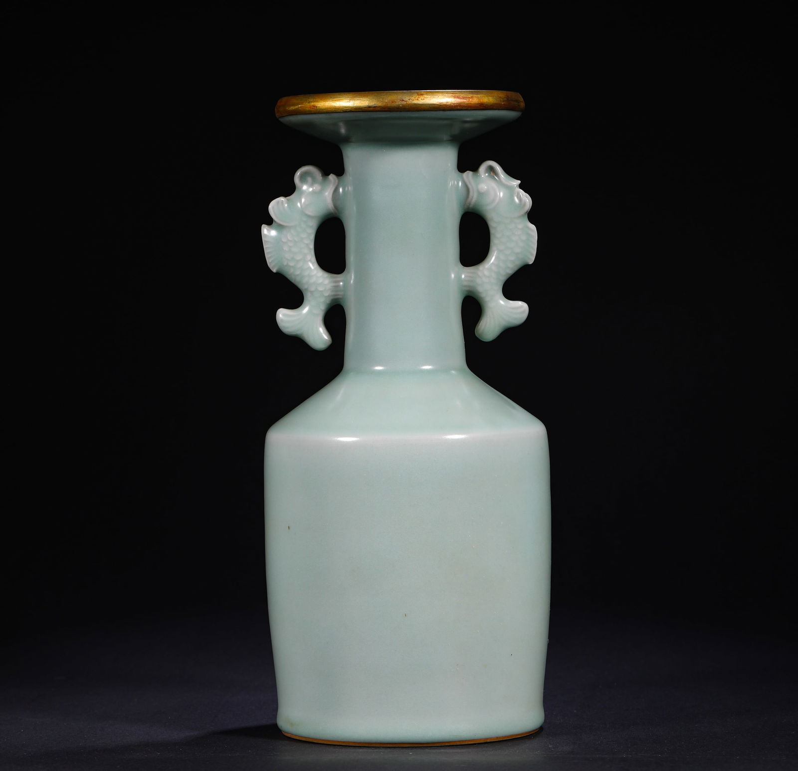 LONGQUAN KILN GLAZE FISH-EAR VASE OF THE SOUTHERN SONG DYNASTY (1 of 7)