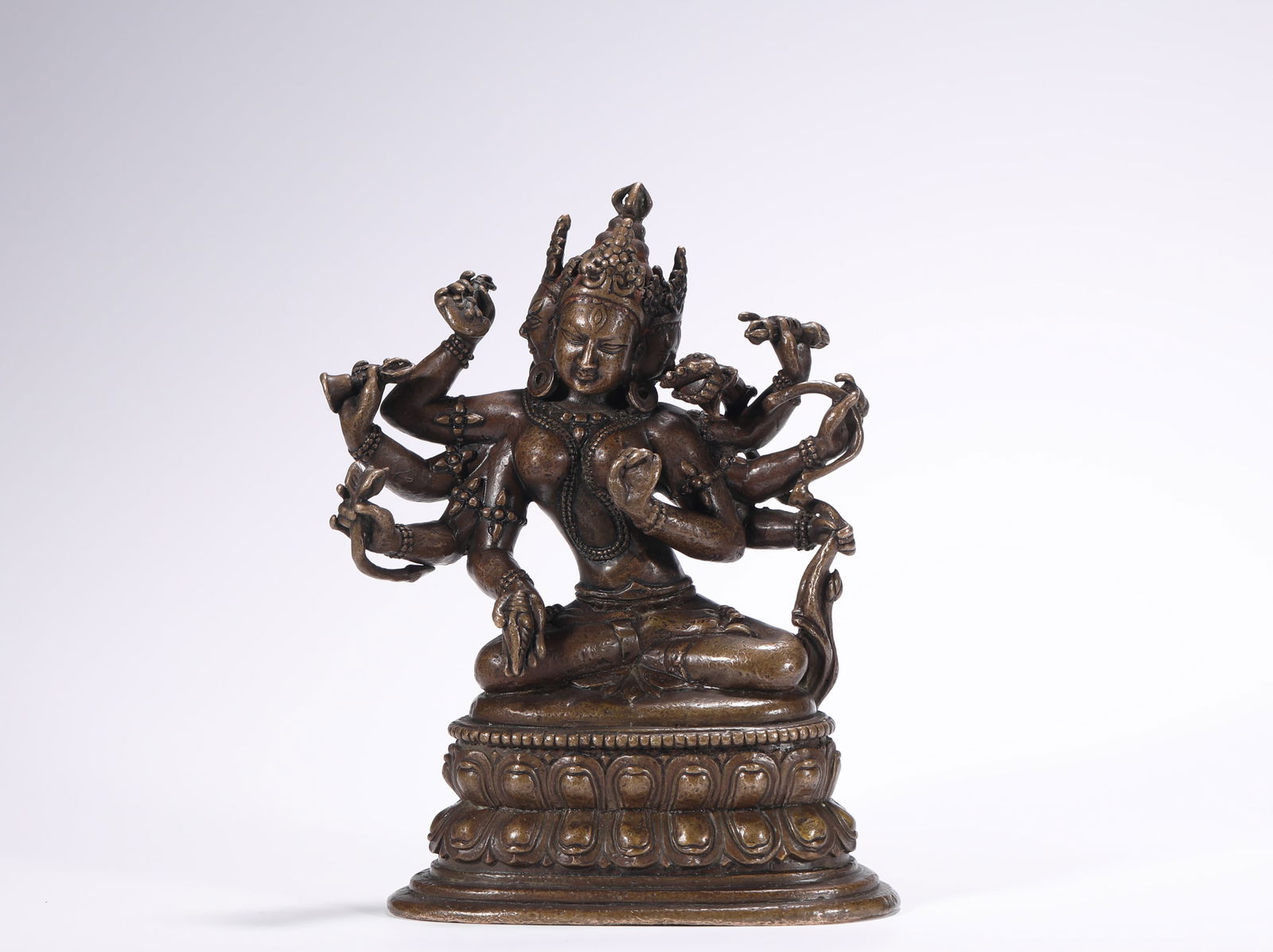 MING DYNASTY, BRONZE STATUE OF THE BUDDHA MOTHER SITTING (1 of 8)