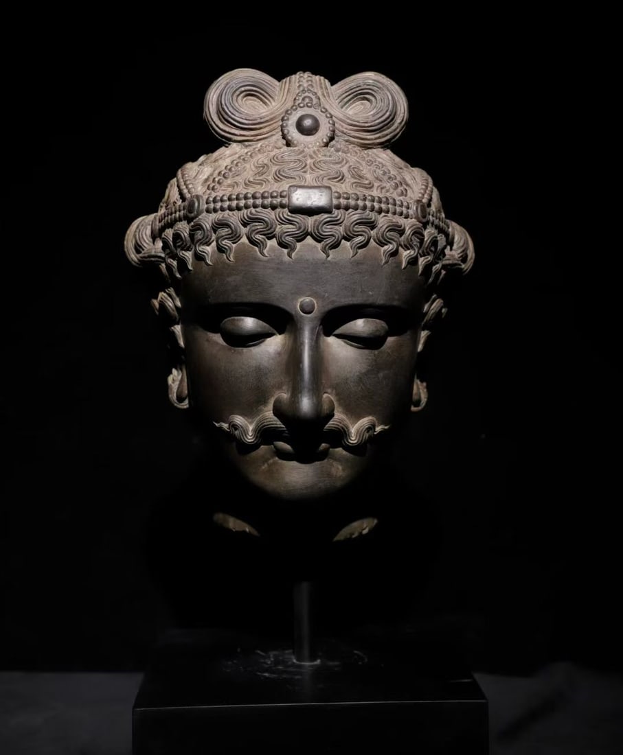 3RD CENTURY SLATE GANDHARA BODHISATTVA HEAD (1 of 9)