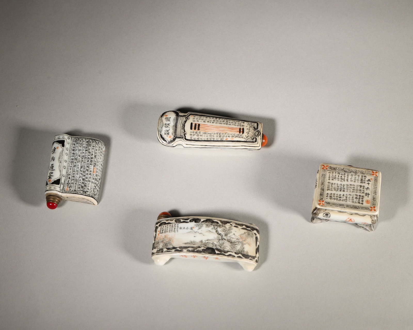 18TH-CENTURY ALUM RED INK-COLOR MICRO-CALLIGRAPHY FOR MUSIC, CHESS, CALLIGRAPHY AND PAINTING SNUFFET (1 of 9)