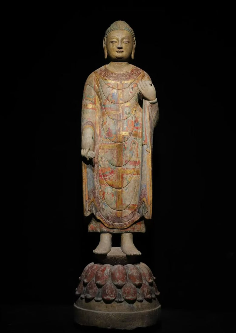 PAINTED BUDDHA STATUES IN QINGZHOU OF THE TANG DYNASTY (1 of 9)