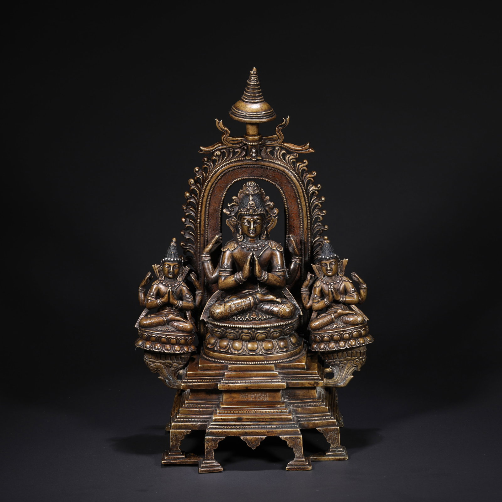 11TH-CENTURY ALLOY COPPER GUANYIN STATUE: Name 11TH-CENTURY ALLOY COPPER GUANYIN STATUE Dimensions H:34cmW:21cmWeight:4470g Condition Additional photographs and condition reports are available upon request as a courtesy t