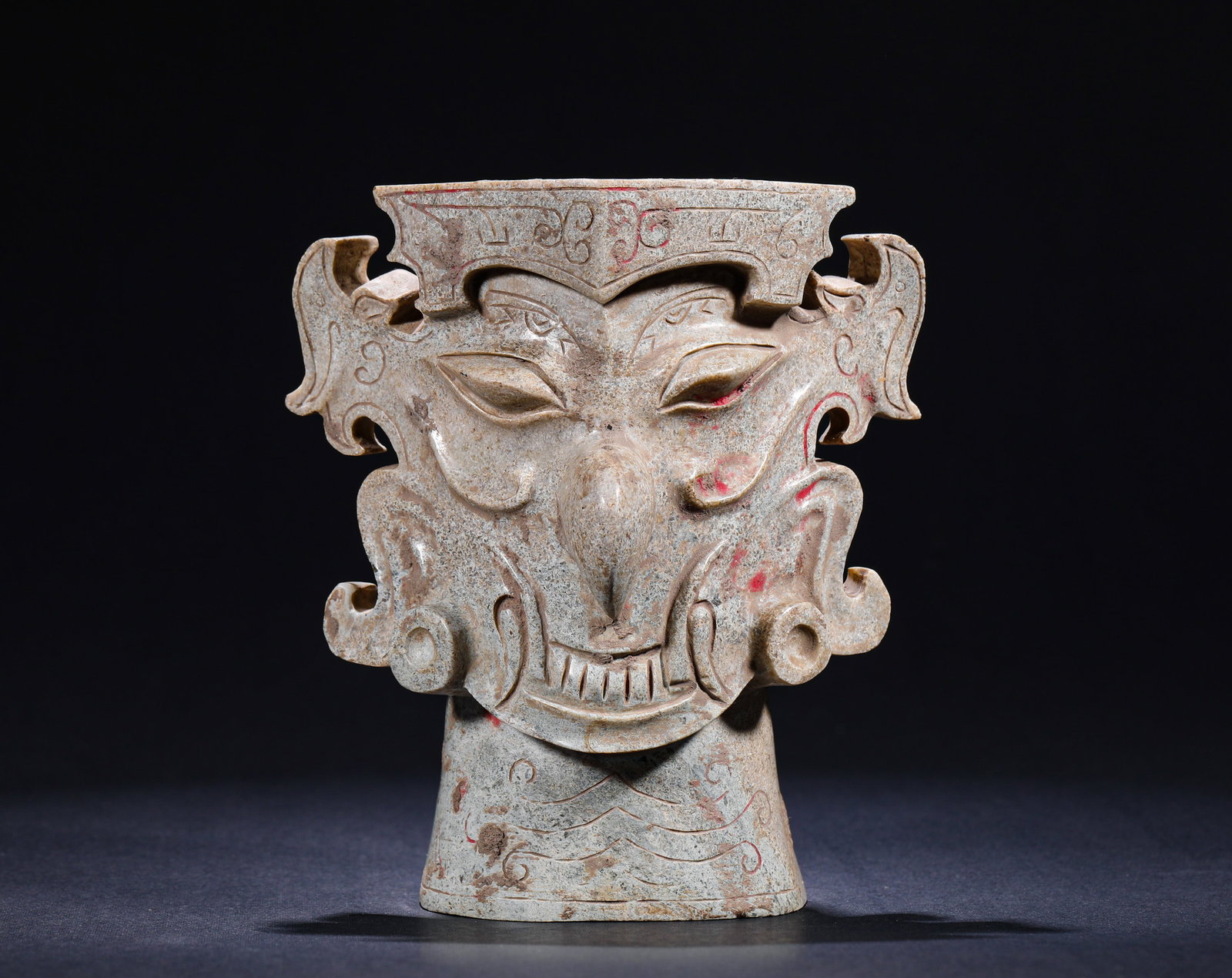 SHANG DYNASTY JADE ORNAMENT WITH DIVINE FACE PATTERNS (1 of 8)