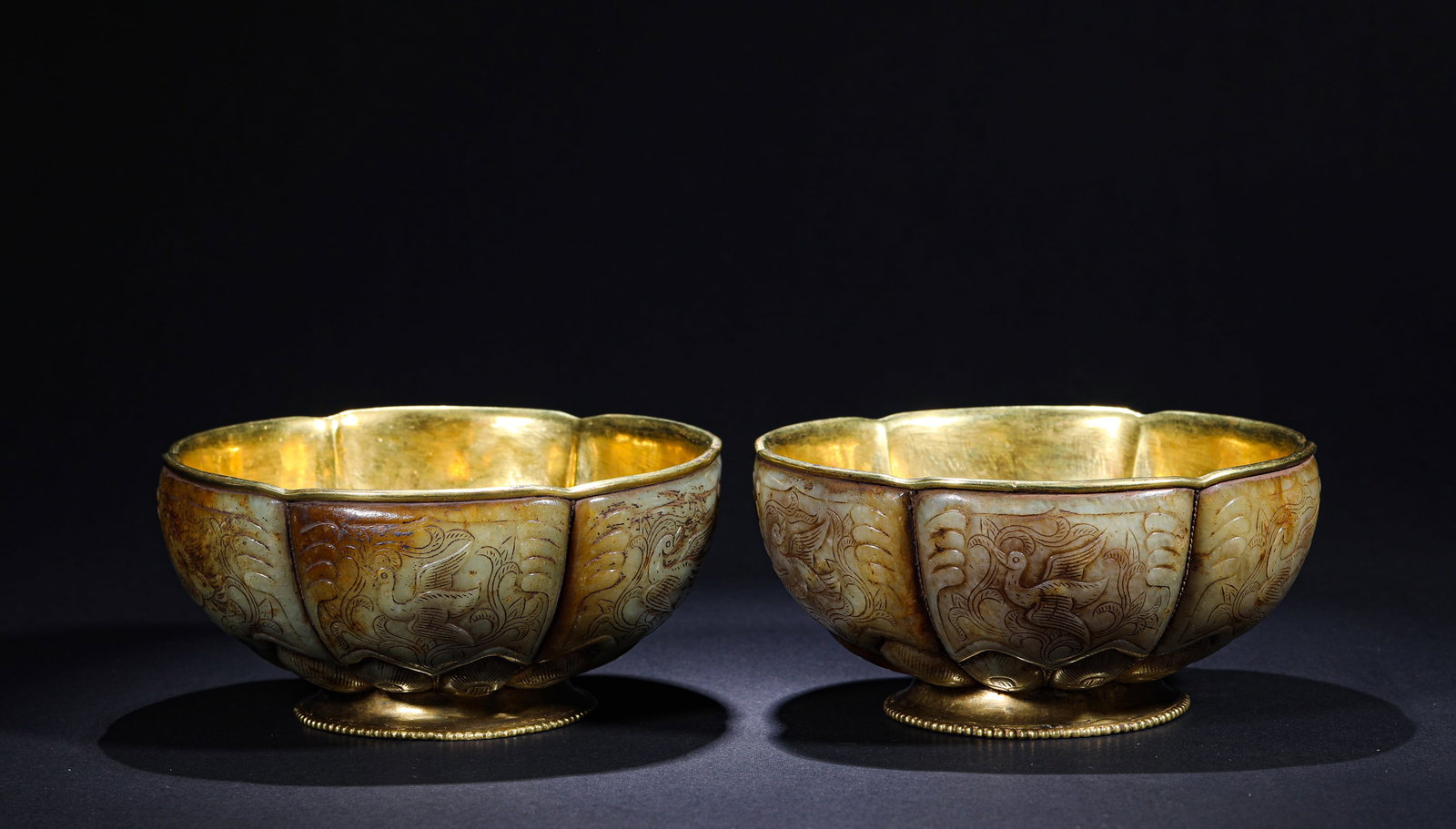 TANG DYNASTY JADE GILDED FLOWER-AND-BIRD PATTERNED SUNFLOWER MOUTH CUP (1 of 9)