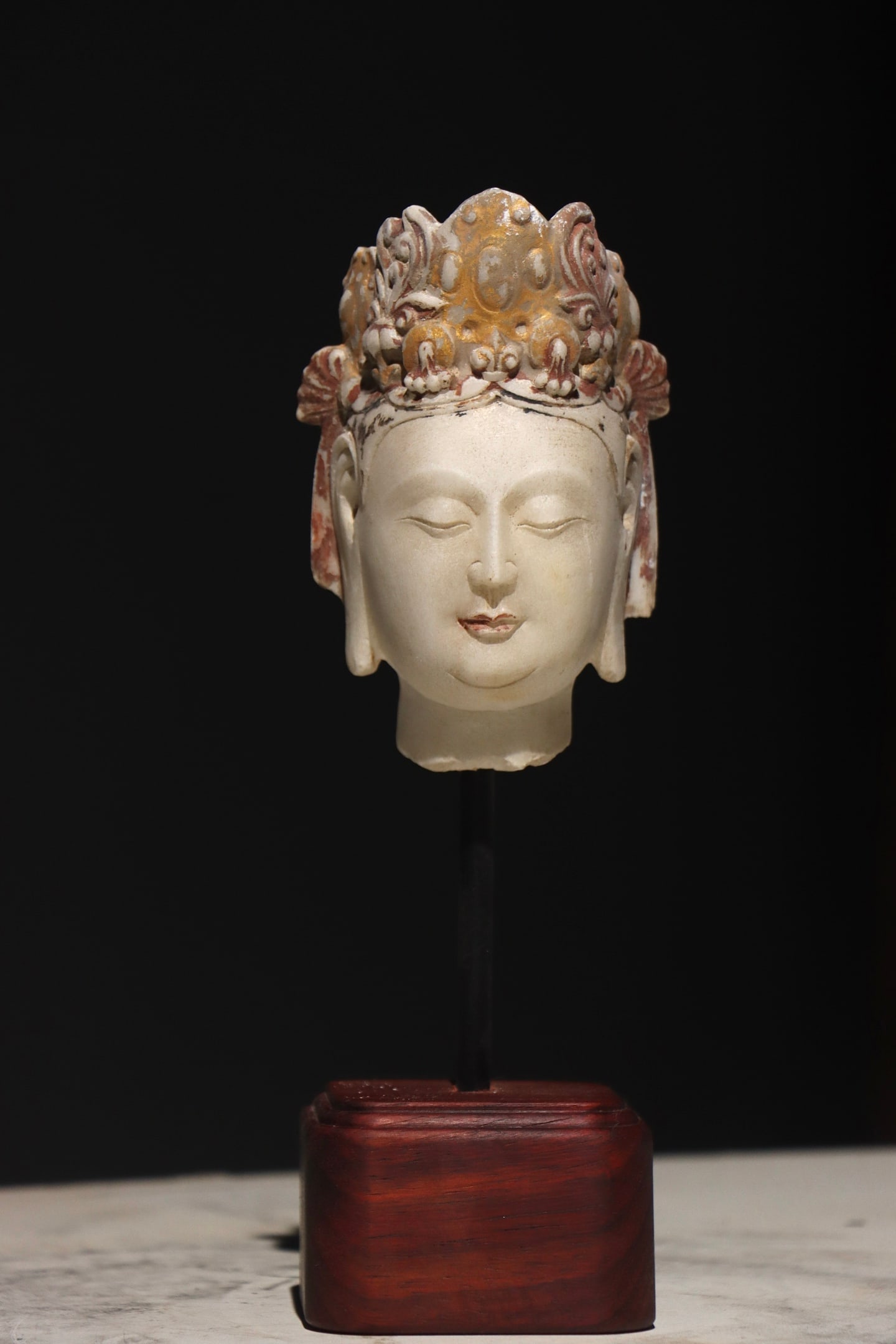 NORTHERN QI WHITE MARBLE GUANYIN HEAD (1 of 6)
