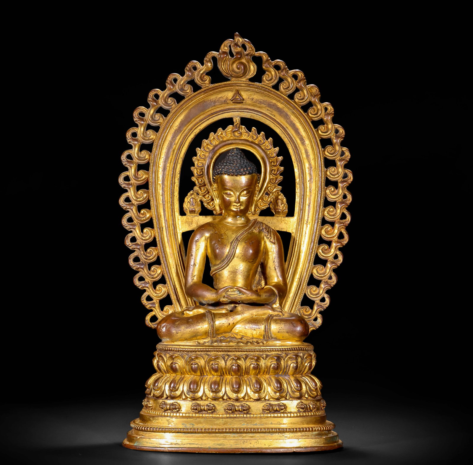 15TH-CENTURY BRONZE GILDED GREEN TARA BUDDHA STATUE: Name 15TH-CENTURY BRONZE GILDED GREEN TARA BUDDHA STATUE Dimensions H:37cmW:22cmWeight5650g Condition Additional photographs and condition reports are available upon request as a cou