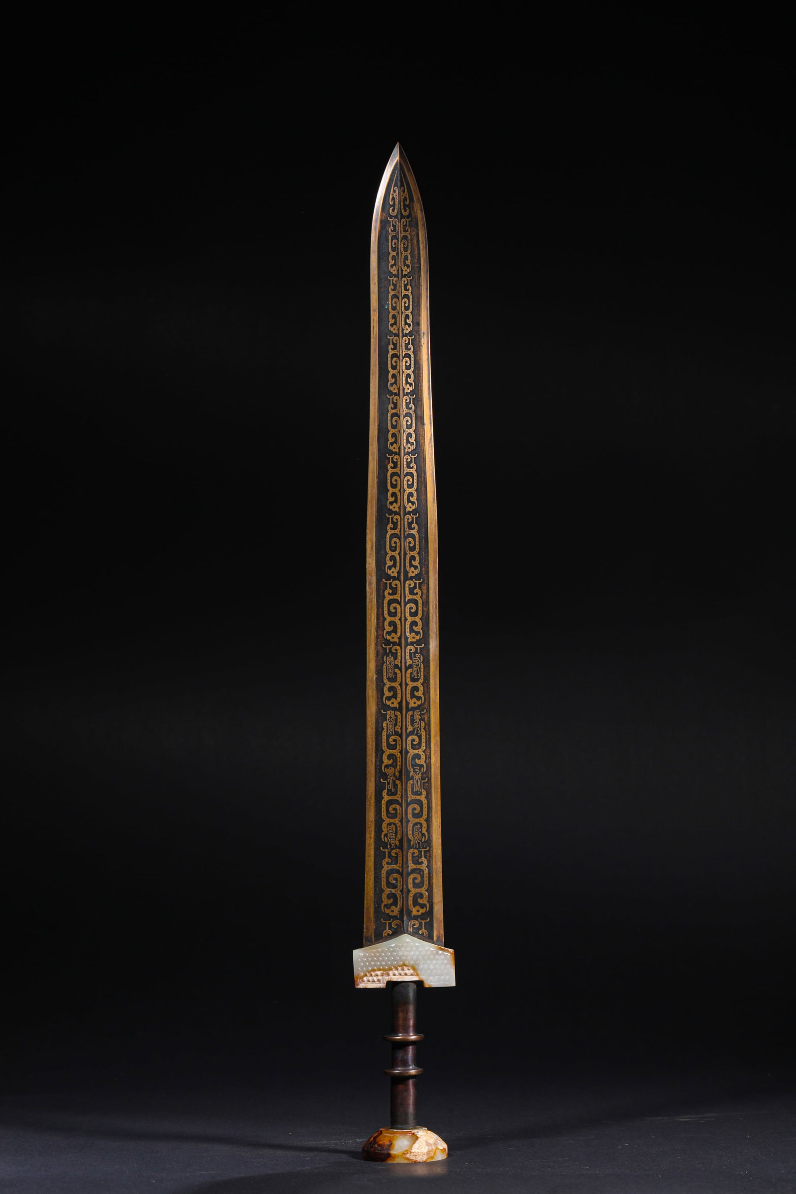 BRONZE WITH GOLD INLAID DRAGON PATTERNED JADE GRID SWORD OF THE HAN DYNASTY (1 of 8)