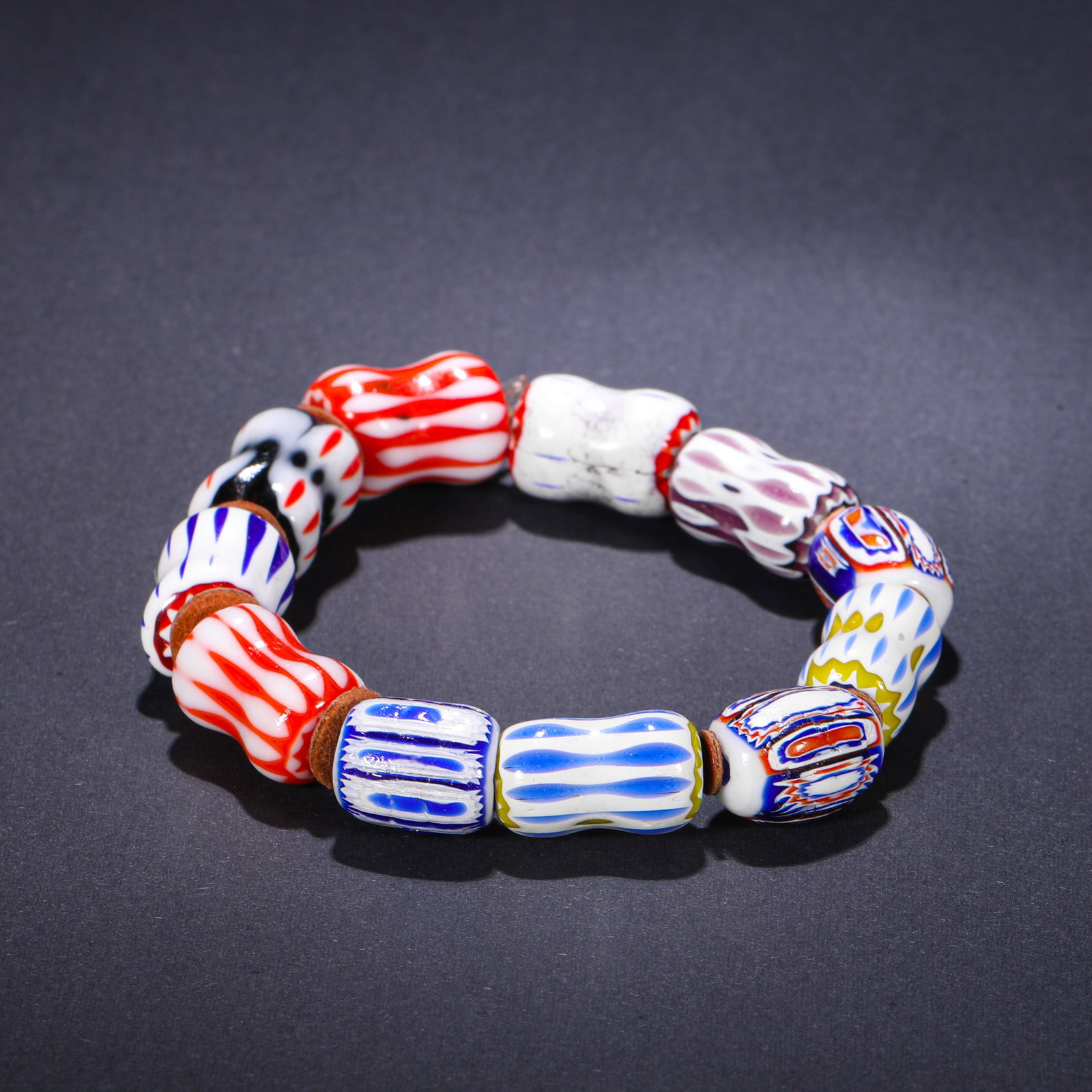 QING DYNASTY GLASS BRACELET: Name QING DYNASTY GLASS BRACELET Dimensions D:1.8cm(0.71in)Weight:60g Condition Additional photographs and condition reports are available upon request as a courtesy to our clients.