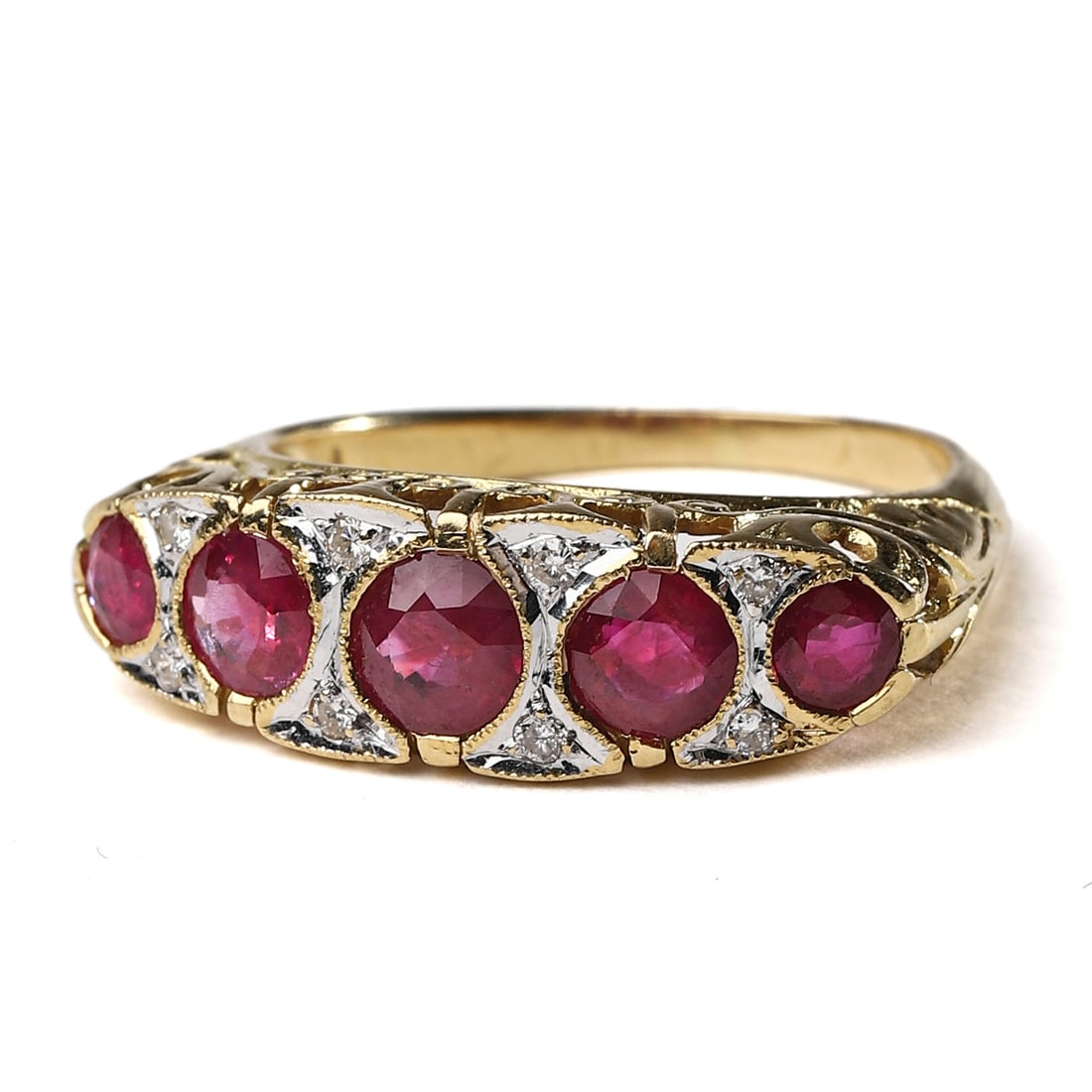 AN ANTIQUE RUBY AND DIAMOND FIVE-STONE RING, CIRCA 1900 (1 of 5)