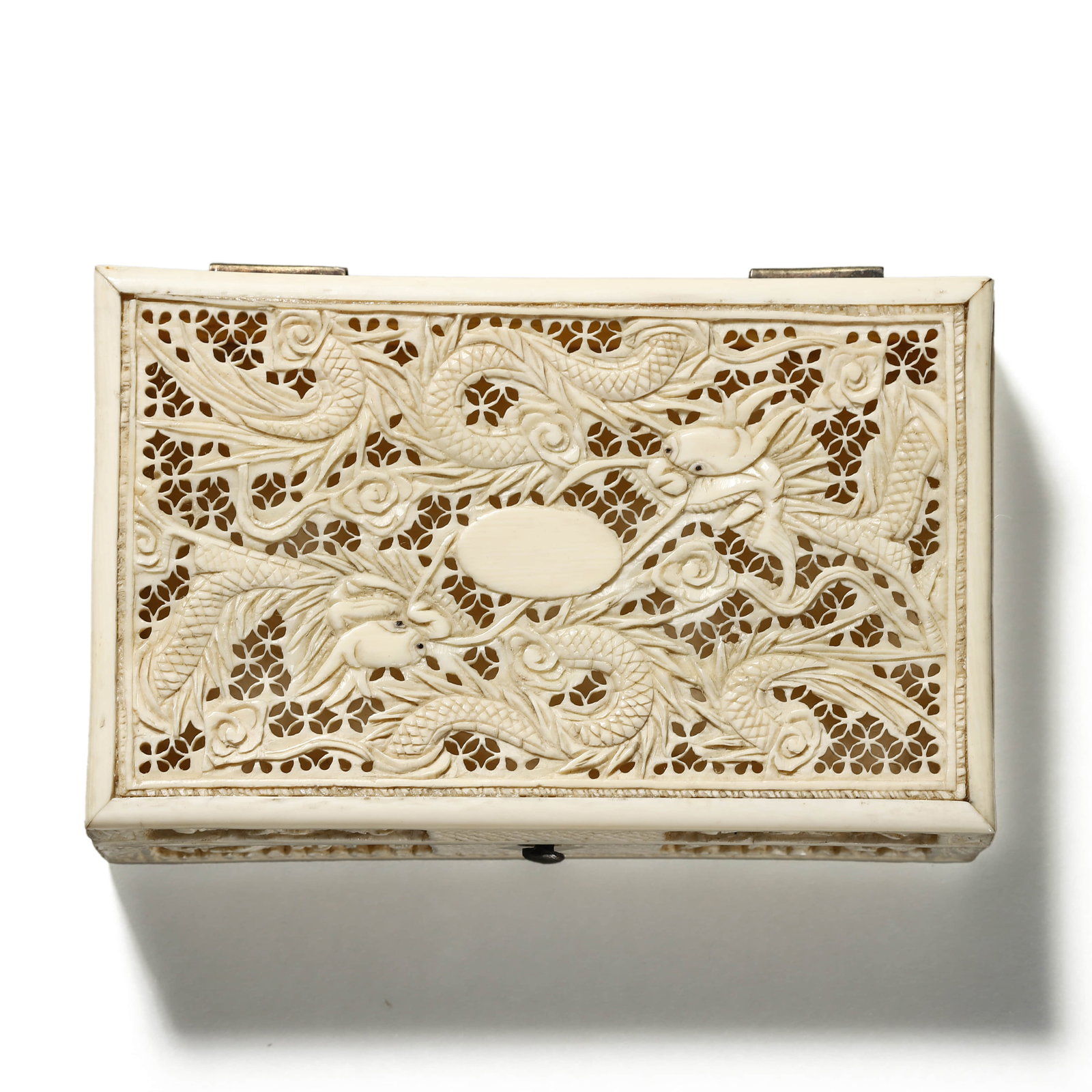 ANTIQUE CHINESE CARVED BONE BOX - 2