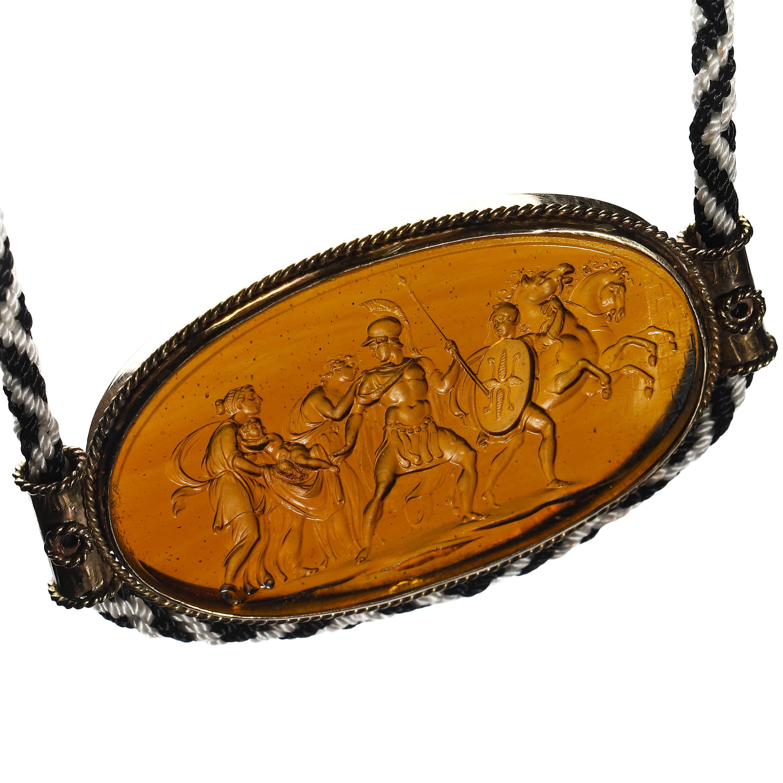 A VICTORIAN GOLD AND GLASS INTAGLIO PENDANT NECKLACE IN THE CLASSICAL GREEK TASTE - 5