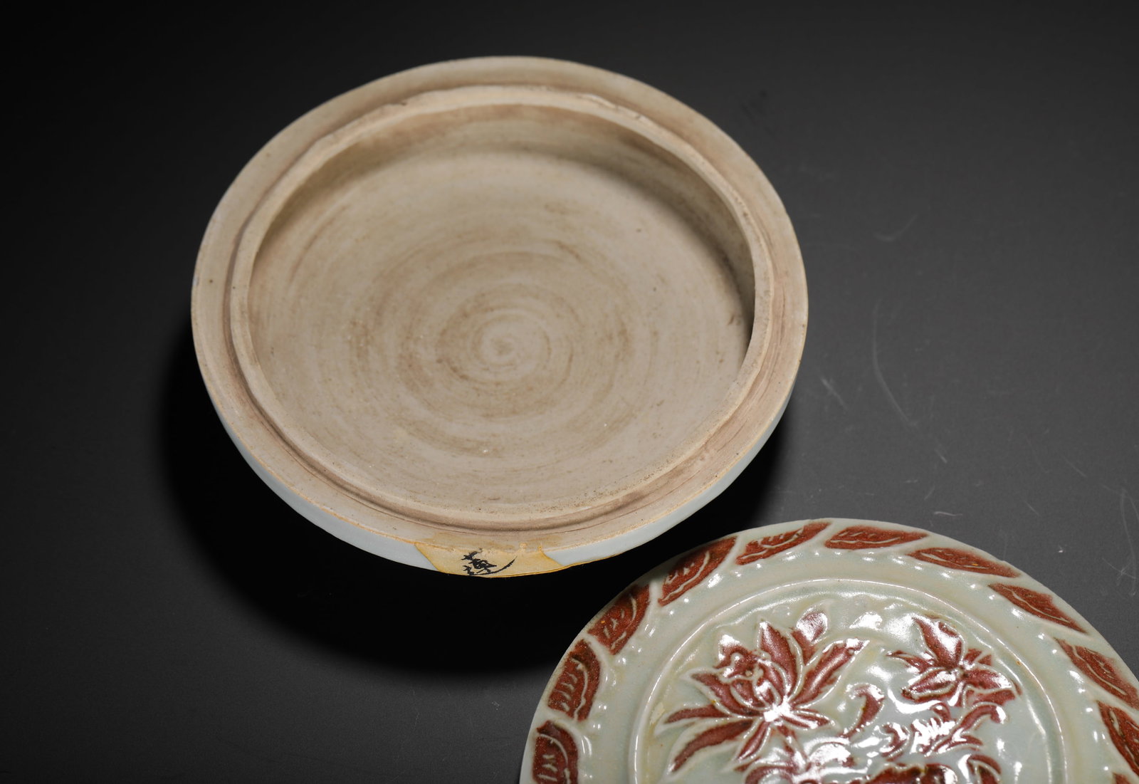 YUAN GLAZED RED LOTUS PATTERNED PRINTED BOX - 7