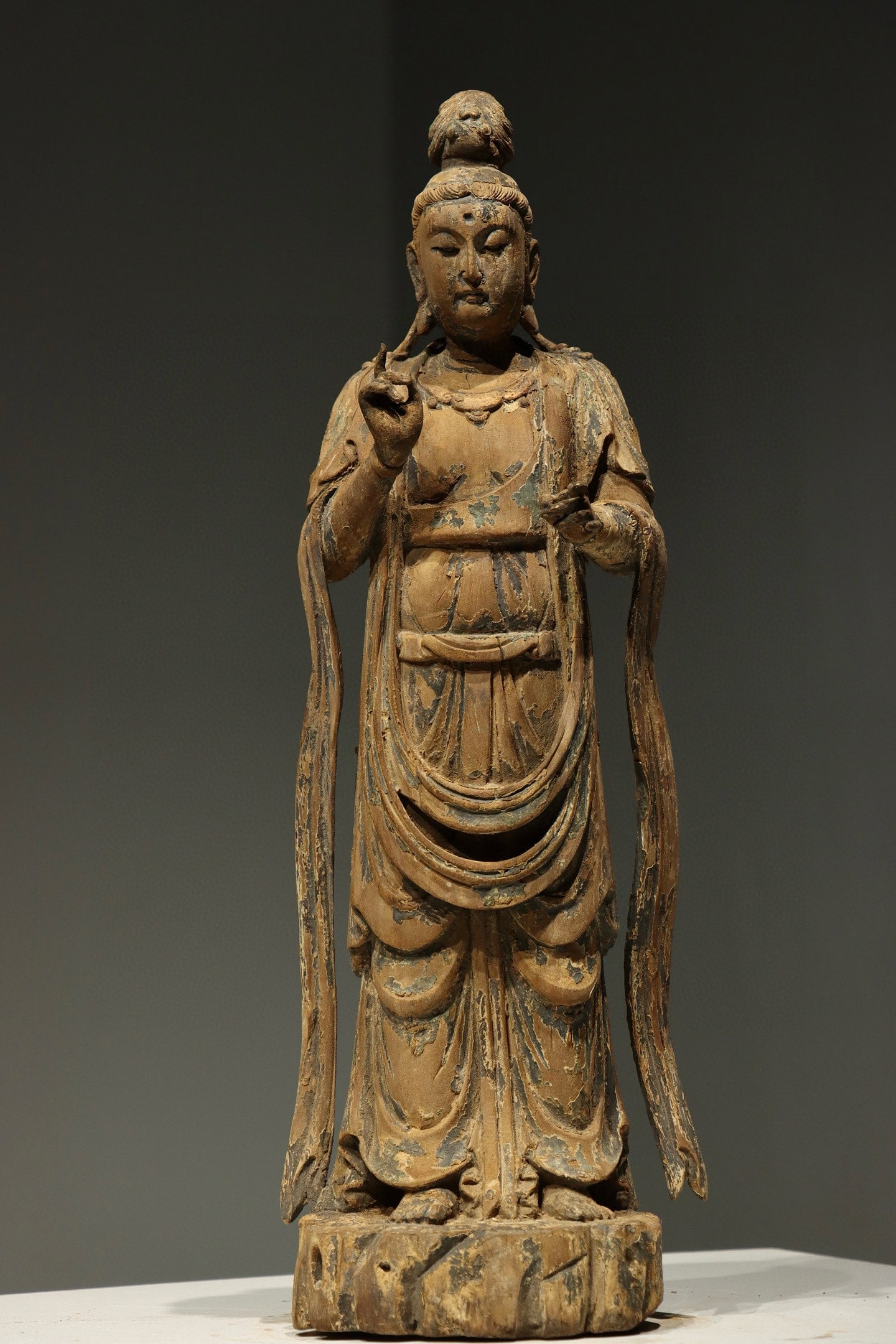 A WOODEN STATUE OF GUANYIN STANDING FROM THE SONG DYNASTY (1 of 9)