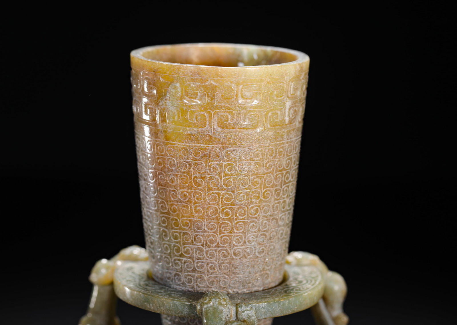 HAN DYNASTY JADE CHI PATTERN CUP HOLDER - 2
