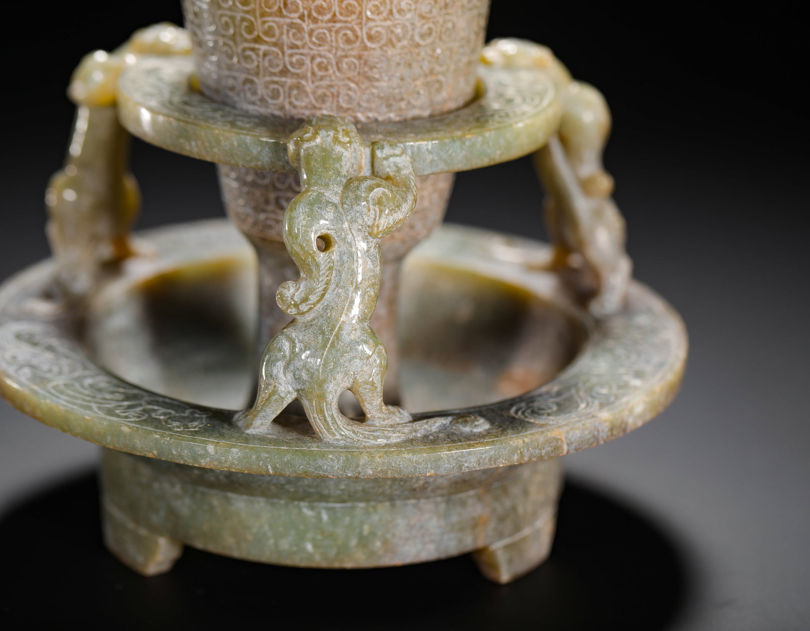 HAN DYNASTY JADE CHI PATTERN CUP HOLDER - 3
