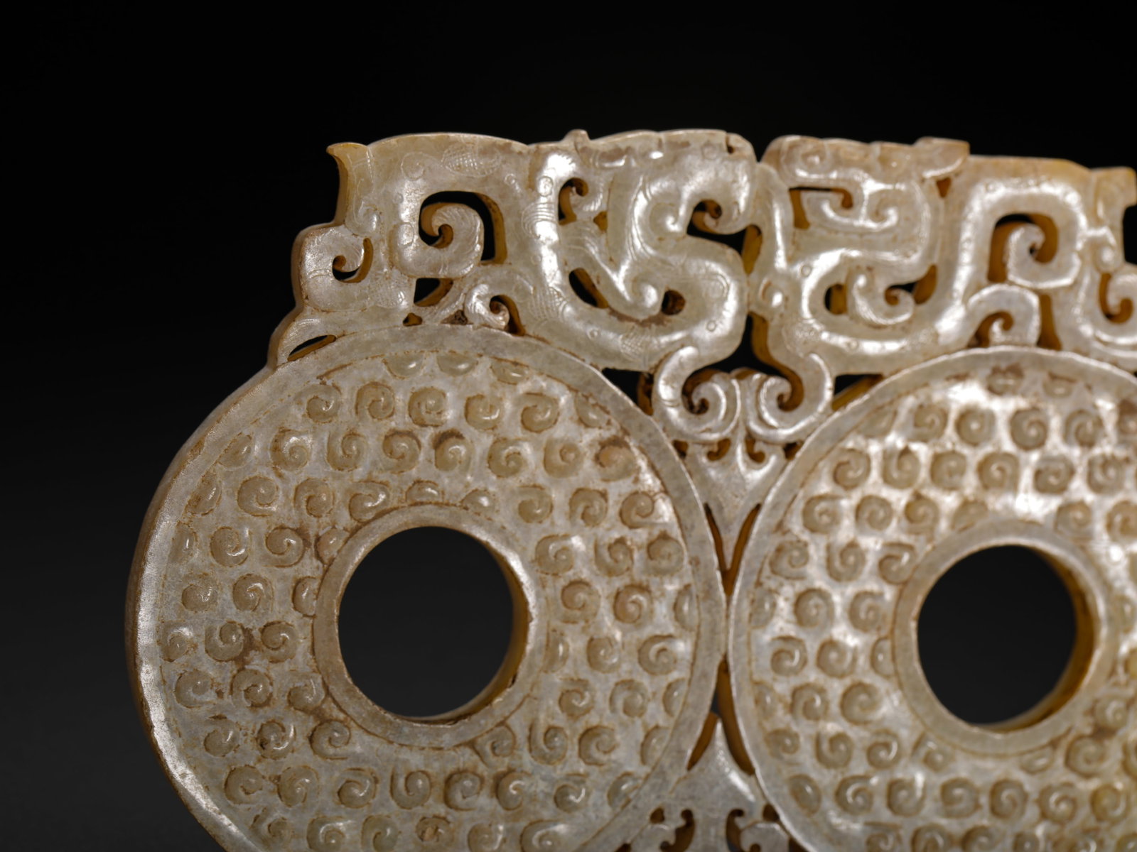 HAN DYNASTY JADE PENDANT WITH DRAGON PATTERN - 4