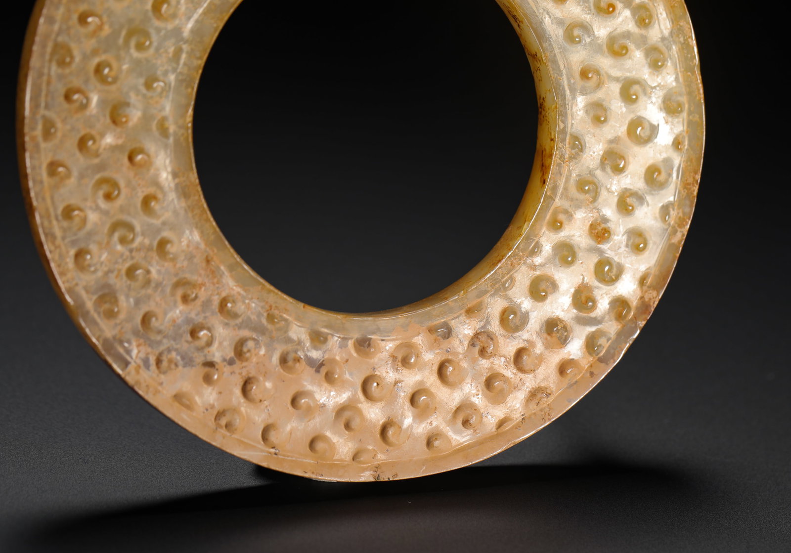 HAN DYNASTY JADE GRAIN PATTERN RING - 3