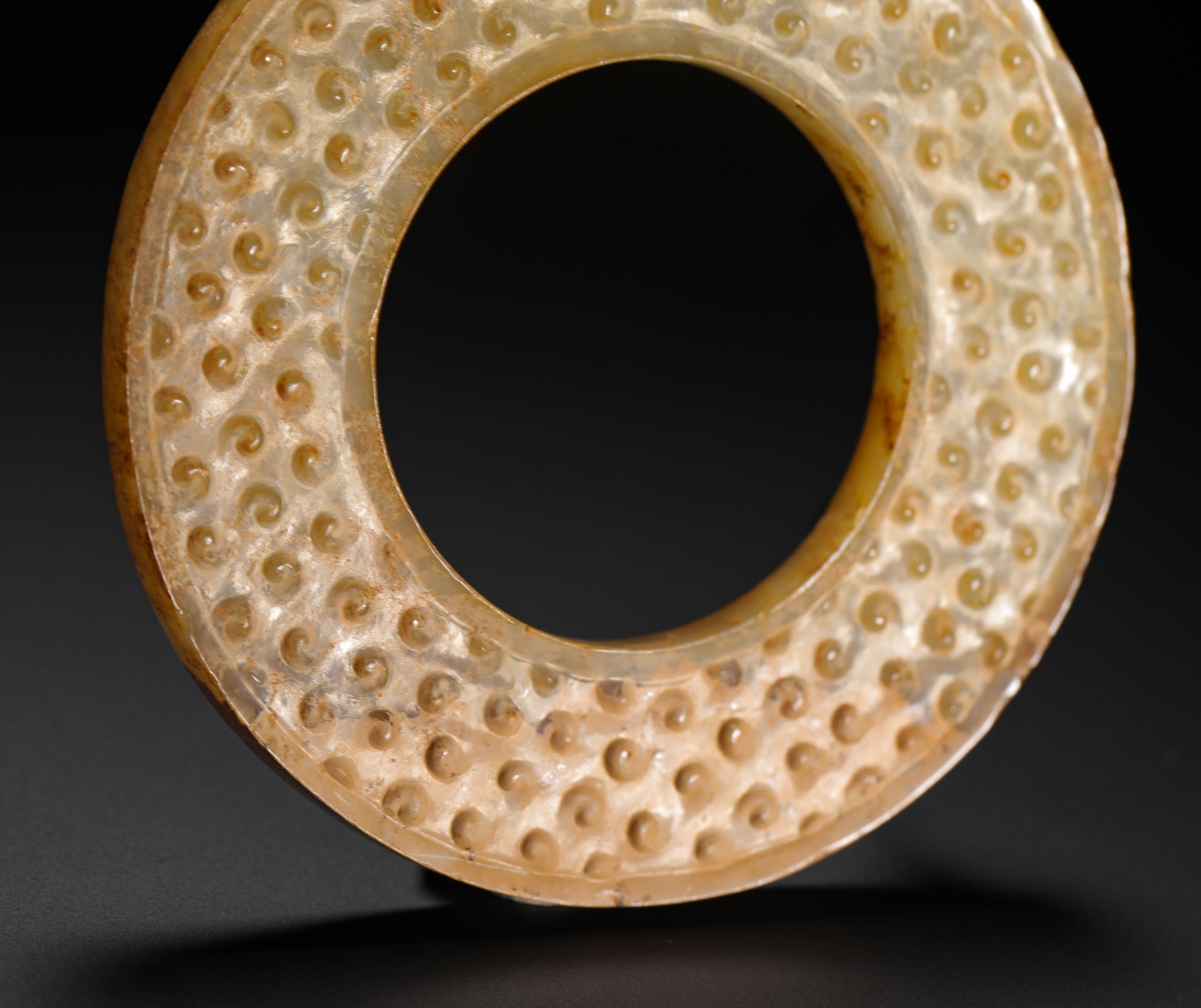 HAN DYNASTY JADE GRAIN PATTERN RING - 4
