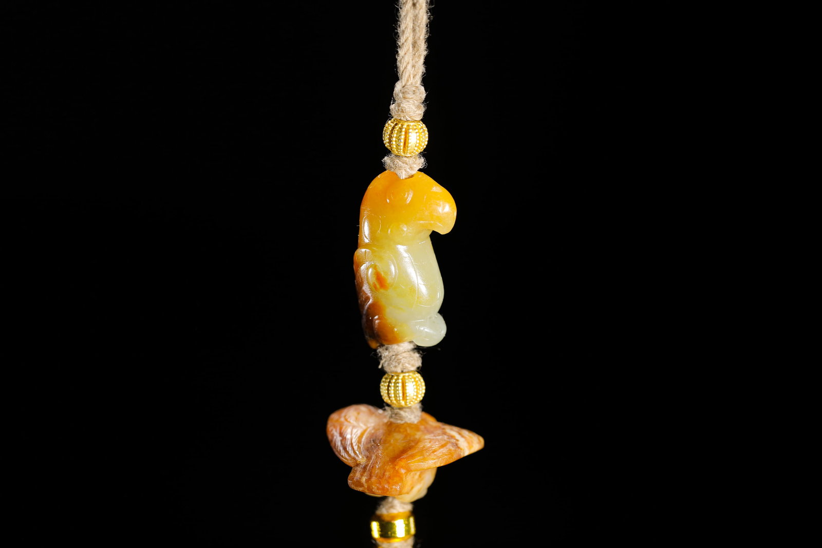 HAN DYNASTY JADE BIRD-PATTERNED PENDANTS - 6