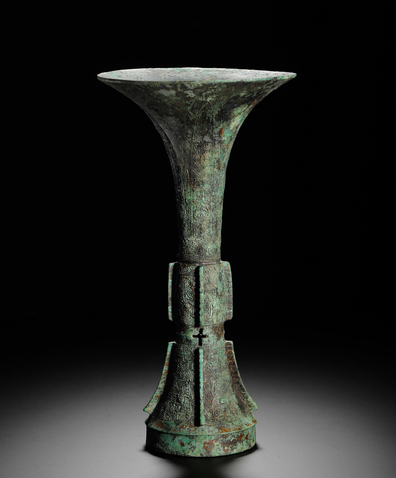 SHANG DYNASTY BRONZE ANIMAL FACE PATTERN  (1 of 9)
