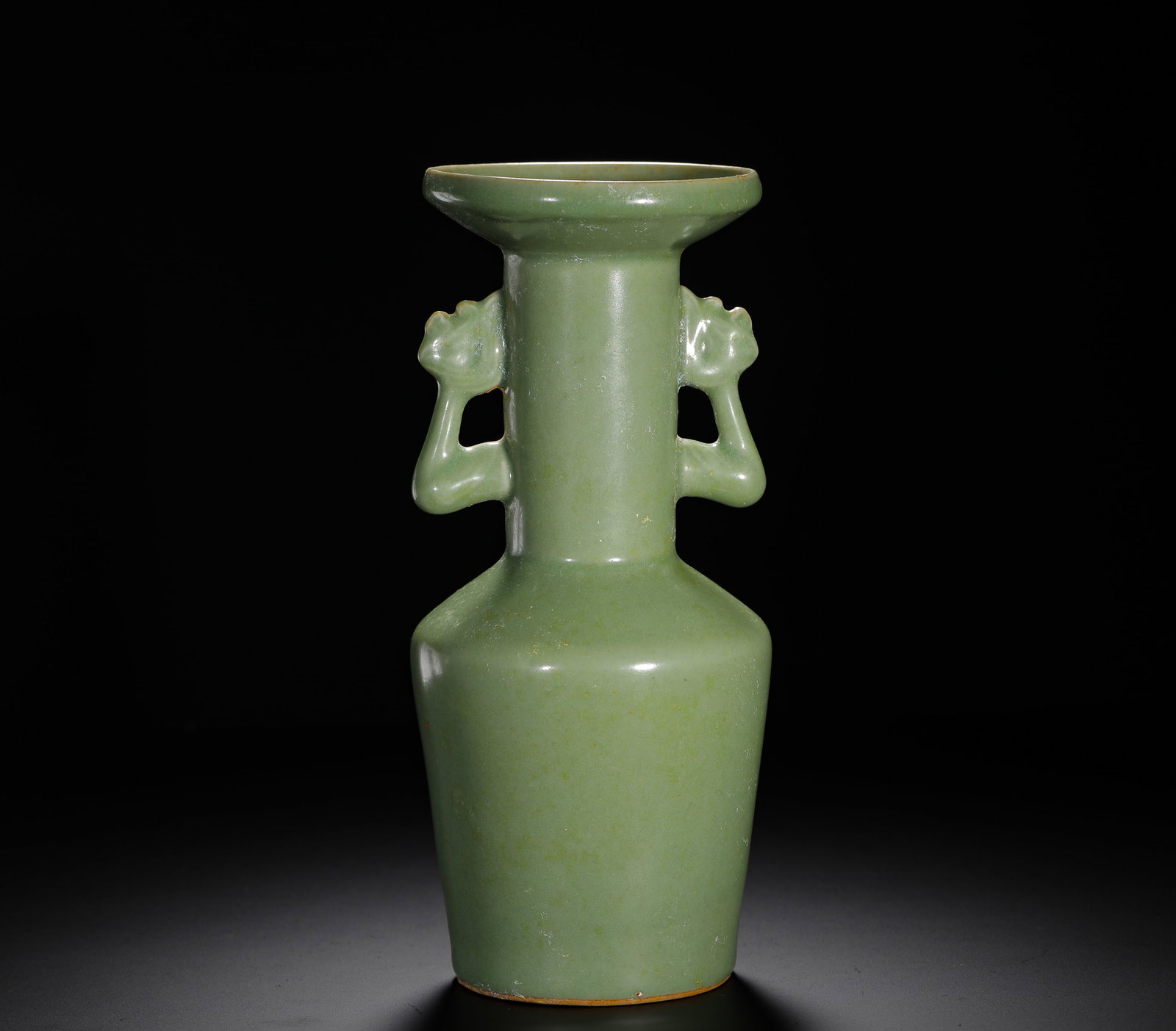 LONGQUAN KILN CELADON PHOENIX EAR VASE OF THE SOUTHERN SONG DYNASTY (1 of 8)