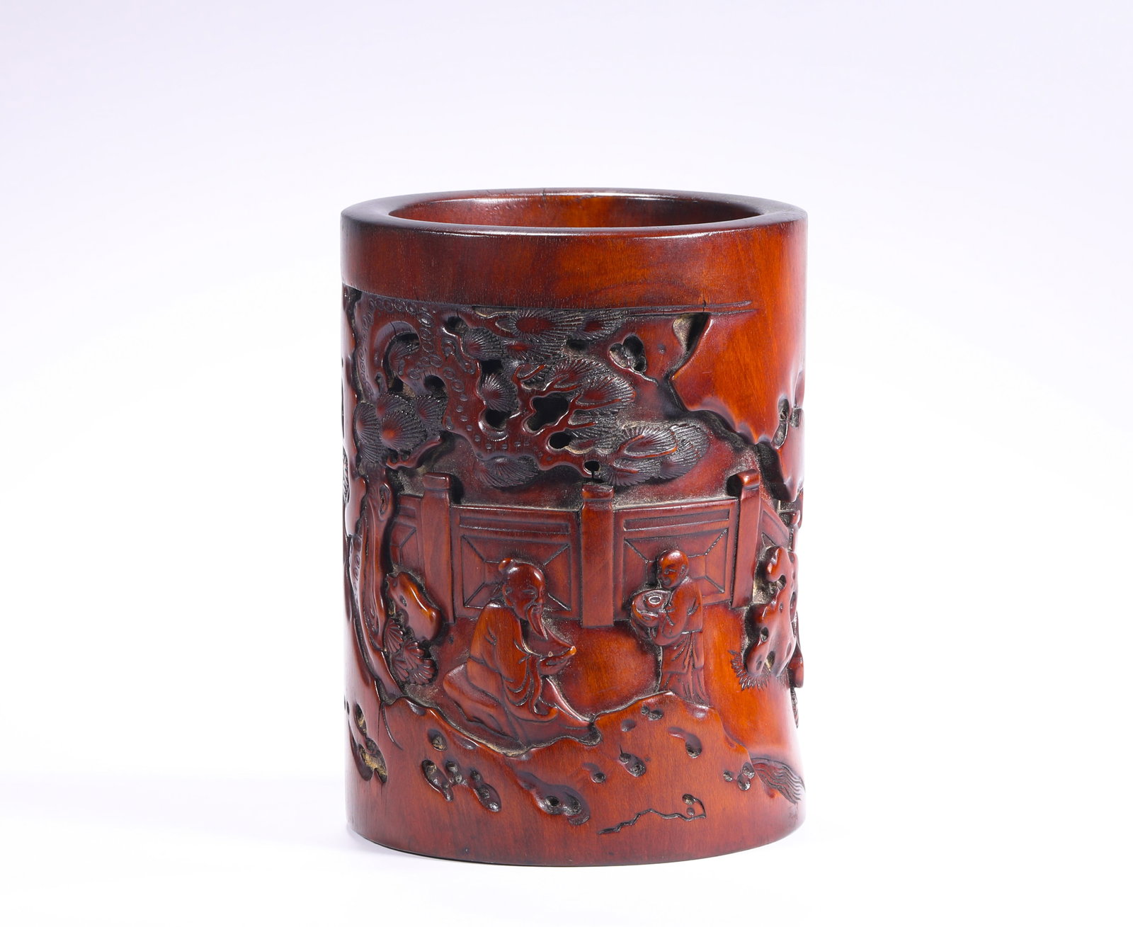 A PEN HOLDER OF THE ELEGANT COLLECTION OF FIGURES CARVED FROM BAMBOO IN THE QING DYNASTY: H:13.8cm(5.43in) D:10.2cm(4.02in) Weight:440g(0.97lb)This brush pot is a masterpiece of Jiading School bamboo carving in the Qing Dynasty. Carved from high-quality aged bamboo root, it features a warm