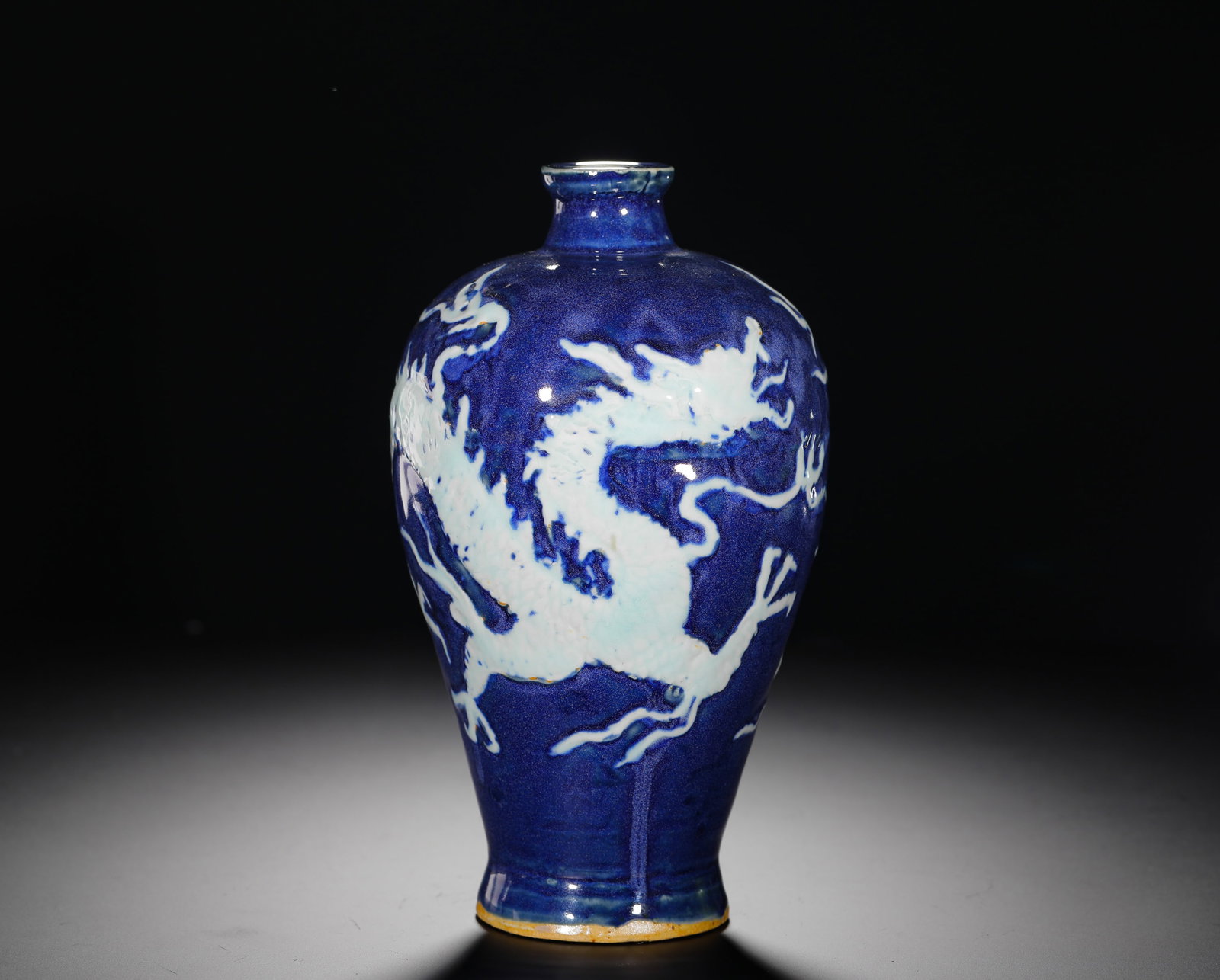 YUAN JI BLUE GLAZED WHITE DRAGON-PATTERNED PLUM VASE (1 of 10)