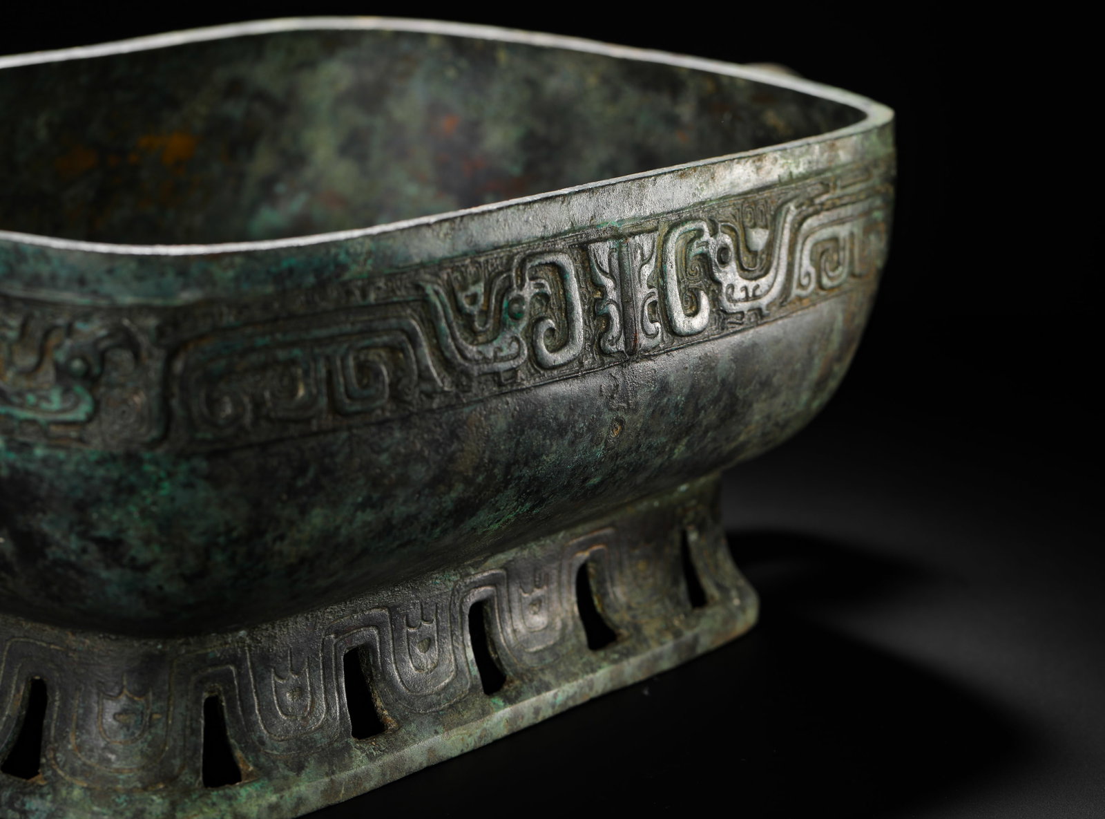WESTERN ZHOU BRONZE BEAST FACE PATTERN ? - 4