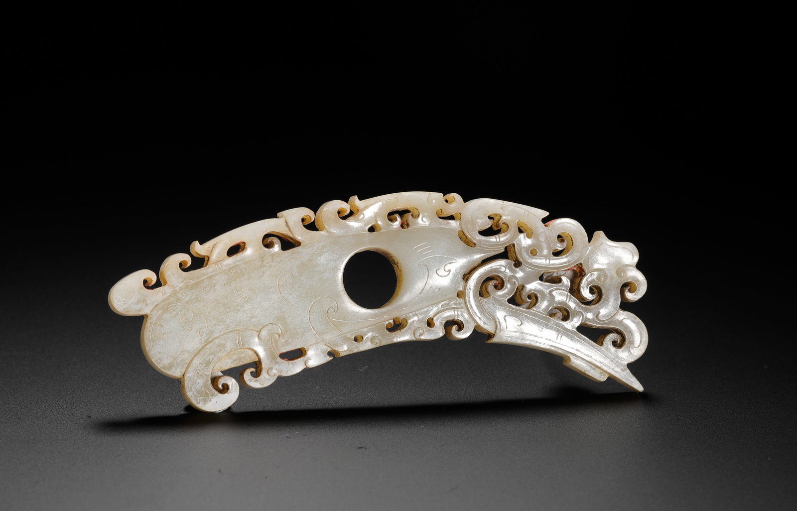 HAN DYNASTY HETIAN WHITE JADE DRAGON AND PHOENIX PATTERN CHICKEN HEART PENDANT (1 of 9)