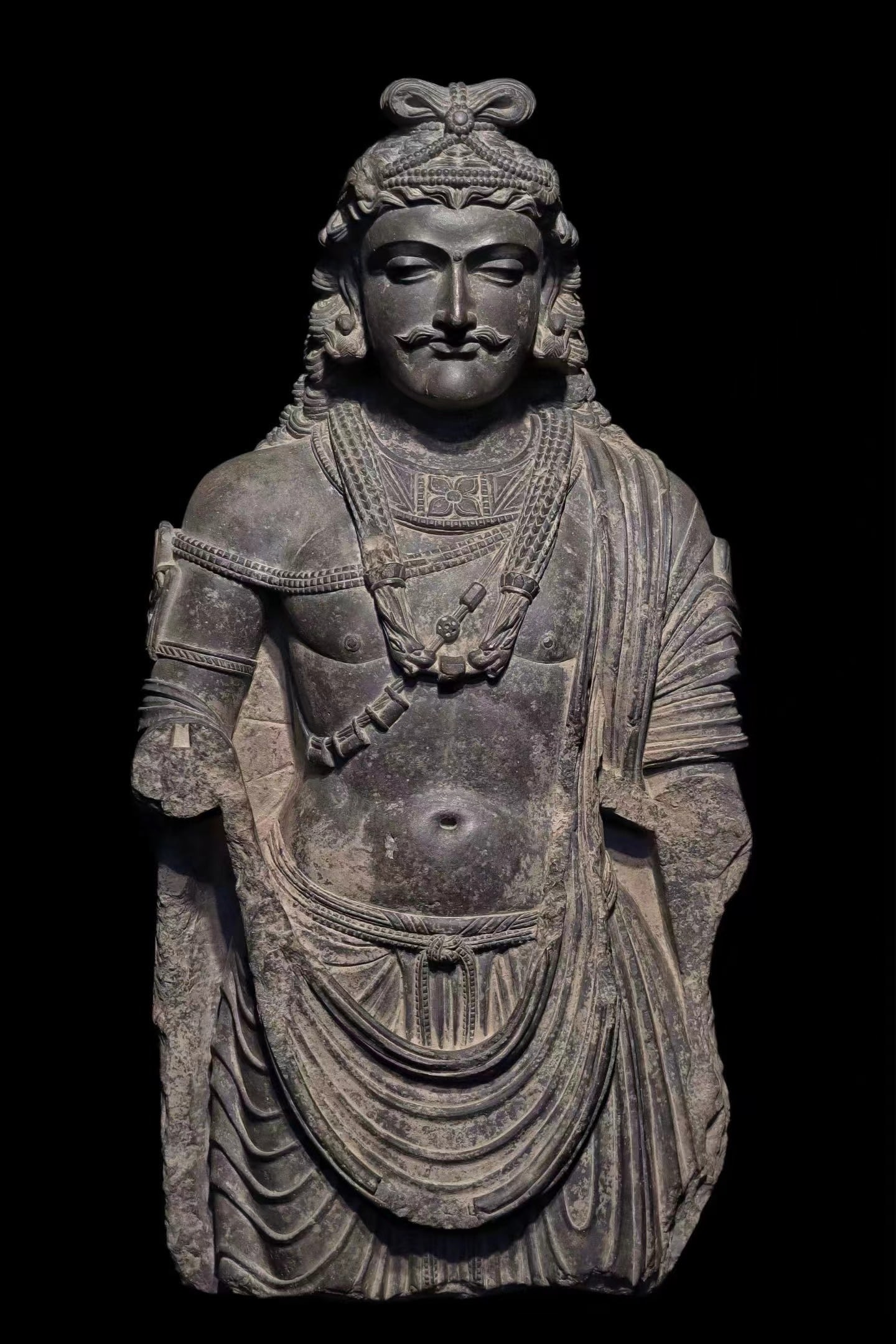 GANDHARA GREY SCHIST BUDDHA: H:71CM L:36CM