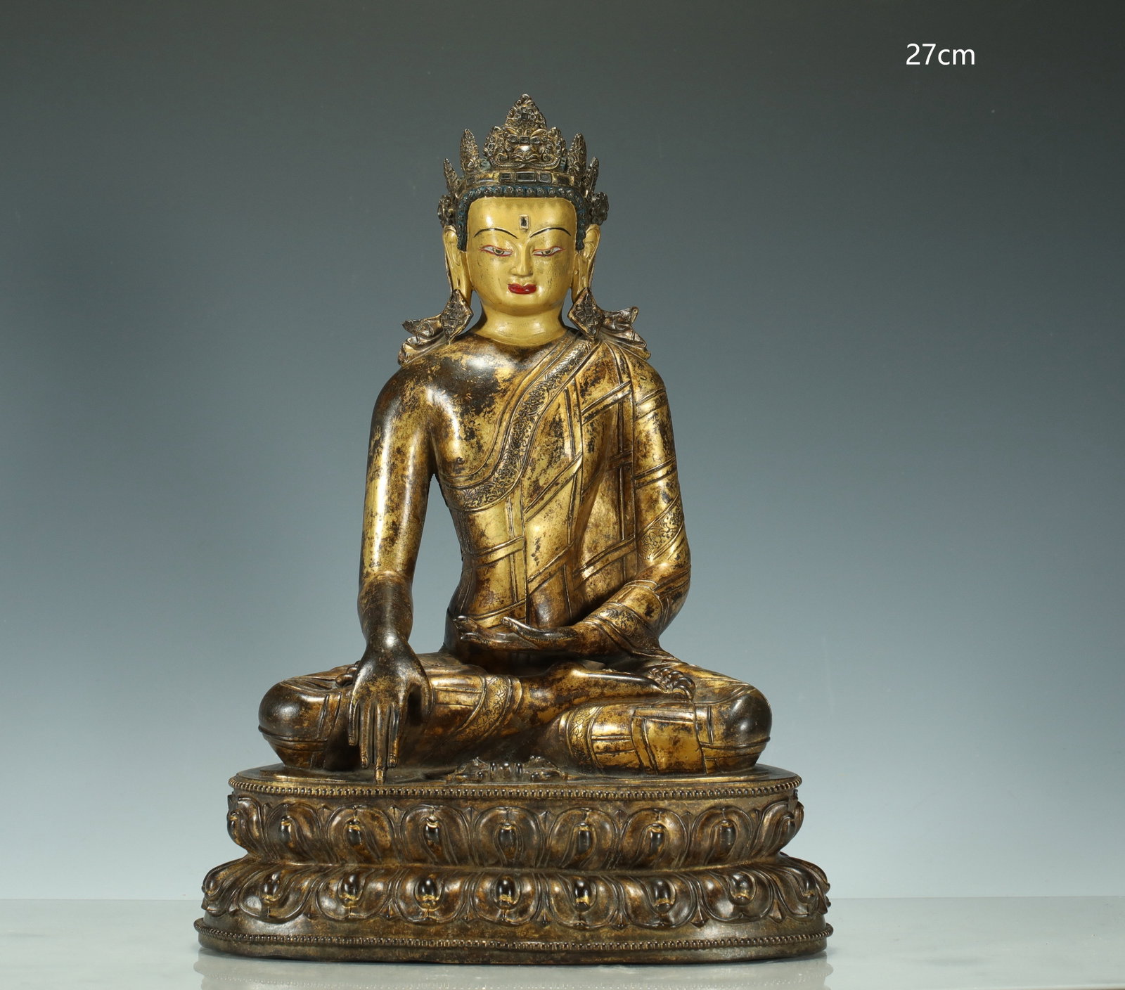 GILDED CROWNED SHAKYAMUNI BUDDHA FROM THE MING DYNASTY: H:27CM