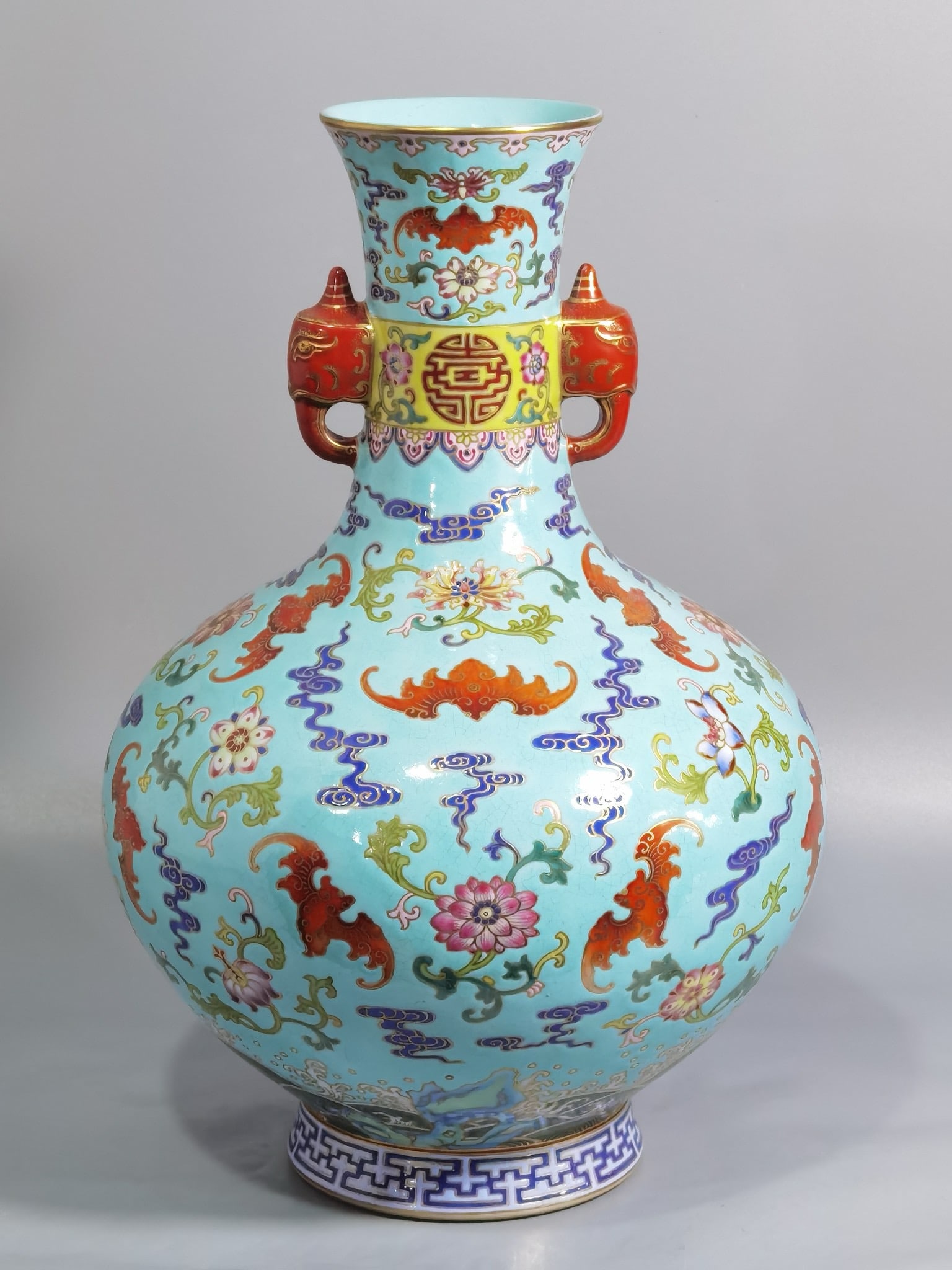 QING DYNASTY TURQUOISE GLAZED ENAMEL CLOUD AND FORTUNE VASE: H:28CM