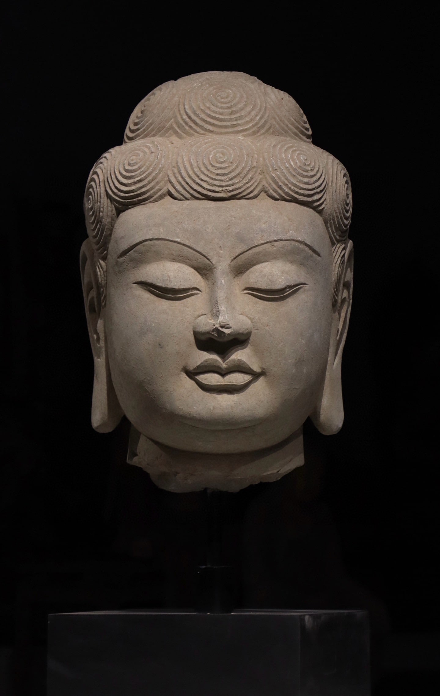 GREAT WEI STONE BUDDHA HEAD (1 of 5)
