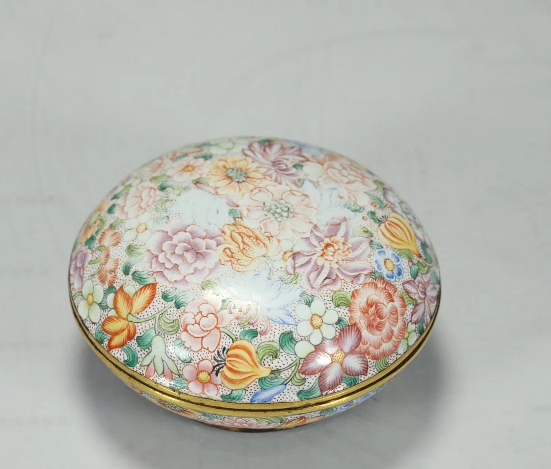 QING DYNASTY COPPER-BODIED PAINTED ENAMEL INKPAD BOX: H:2.5CM D:5.5CM
