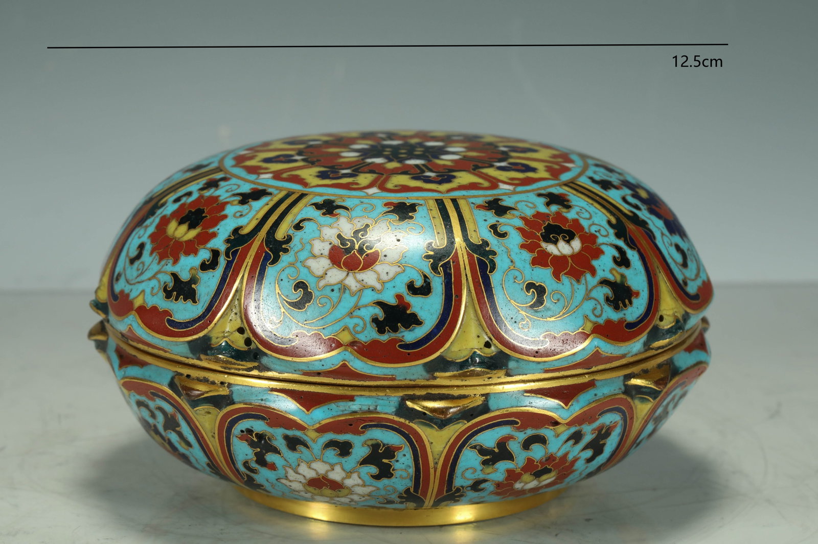 CLOISONNE COVERED BOX FROM THE MING DYNASTY: L:12.5CM