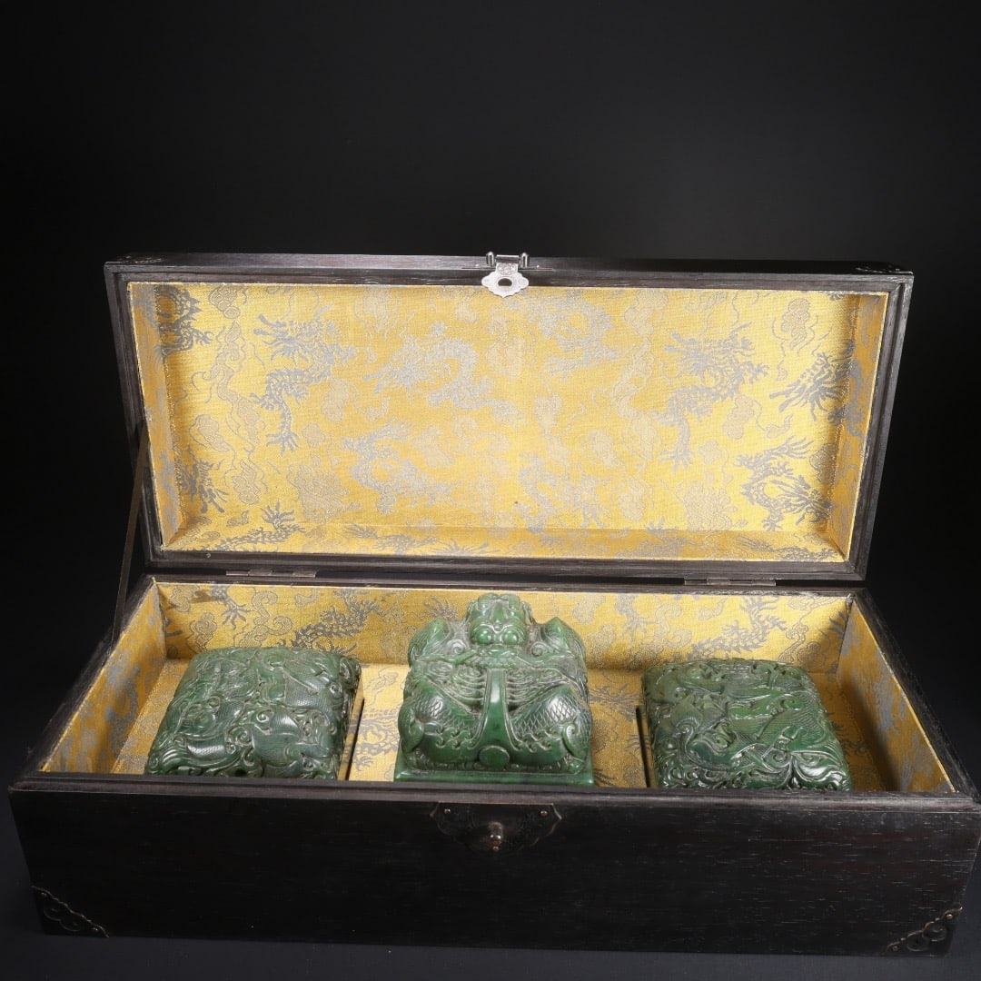 QING DYNASTY JADE SEAL: H:9.5CM L:9CM