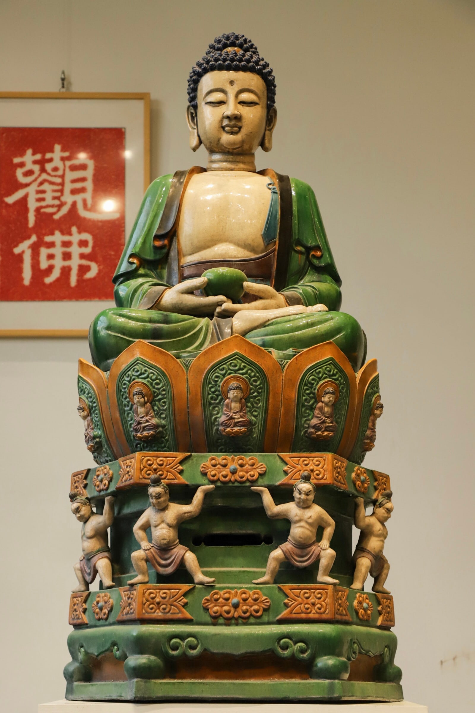 MING DYNASTY GLAZED THREE-COLOR BUDDHA: H:135CM