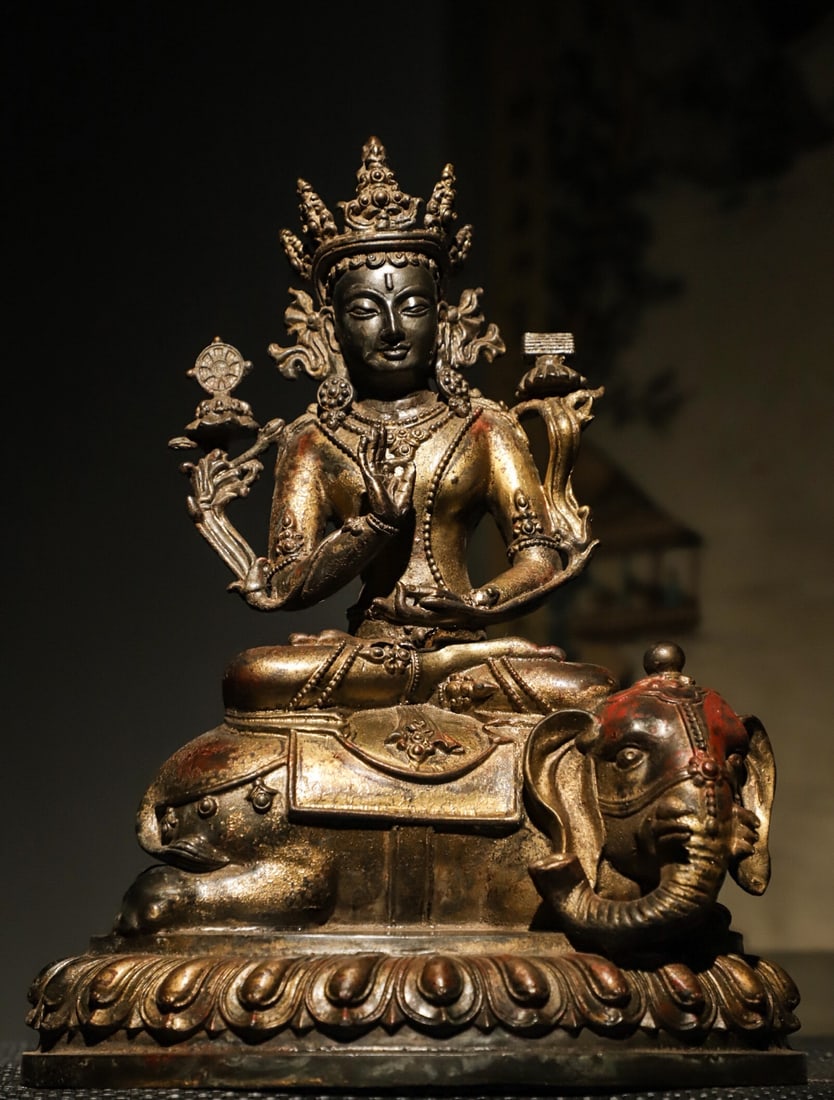 A GILDED BRONZE STATUE OF BODHISATTVA SAMANTABHADRA FROM THE MING DYNASTY: H: 18CM L: 13CM W: 7CM
